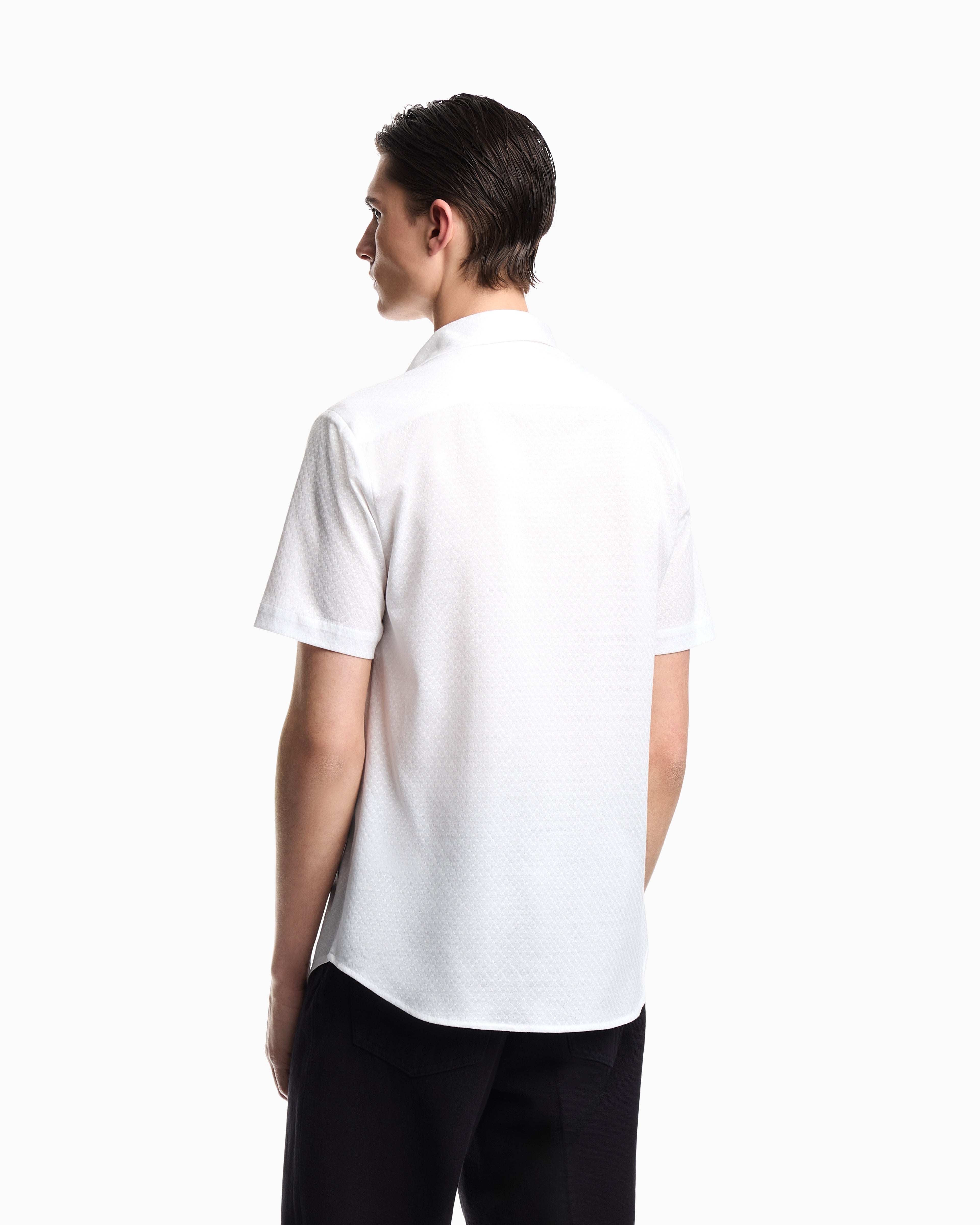 #color_white