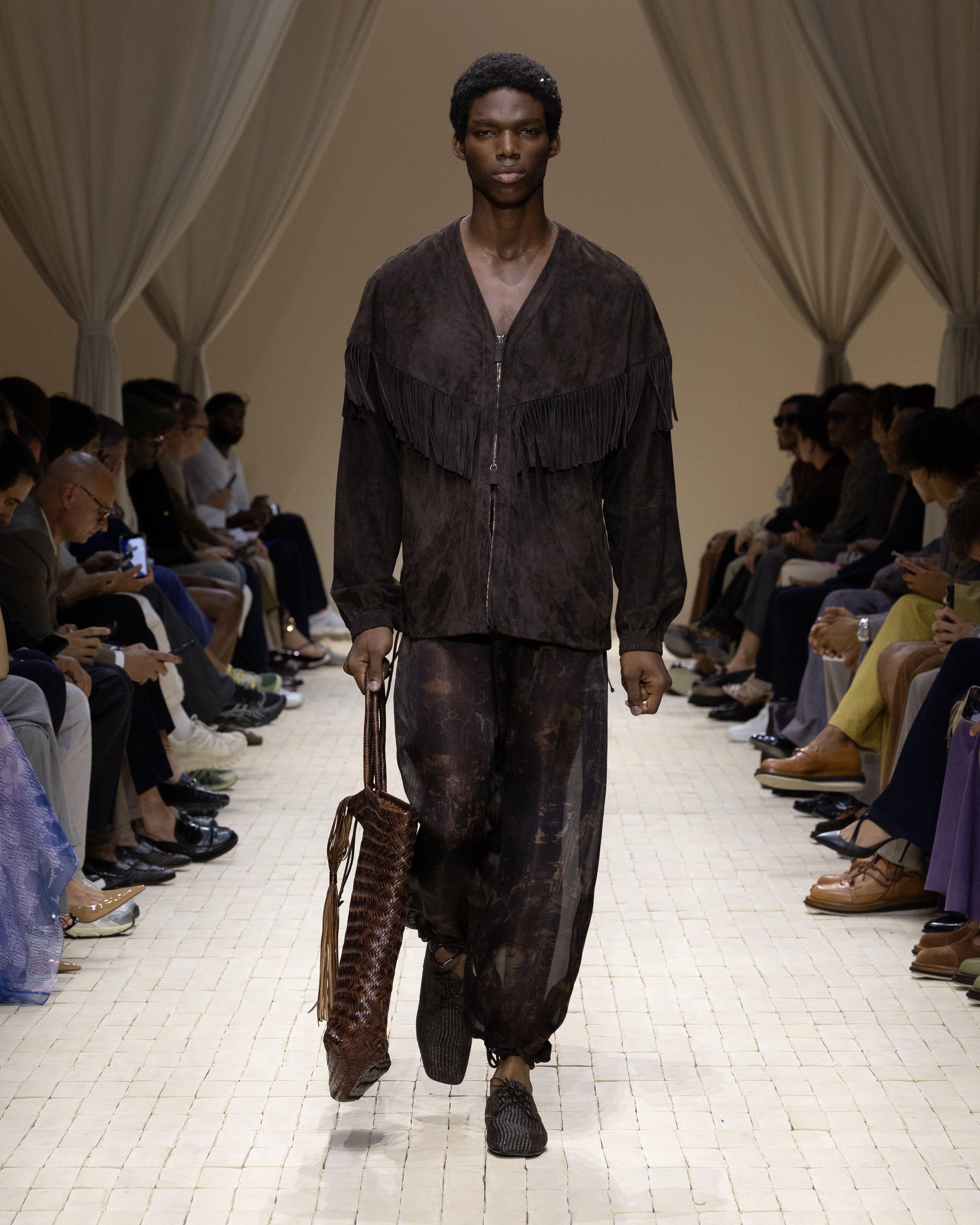 #color_brown
