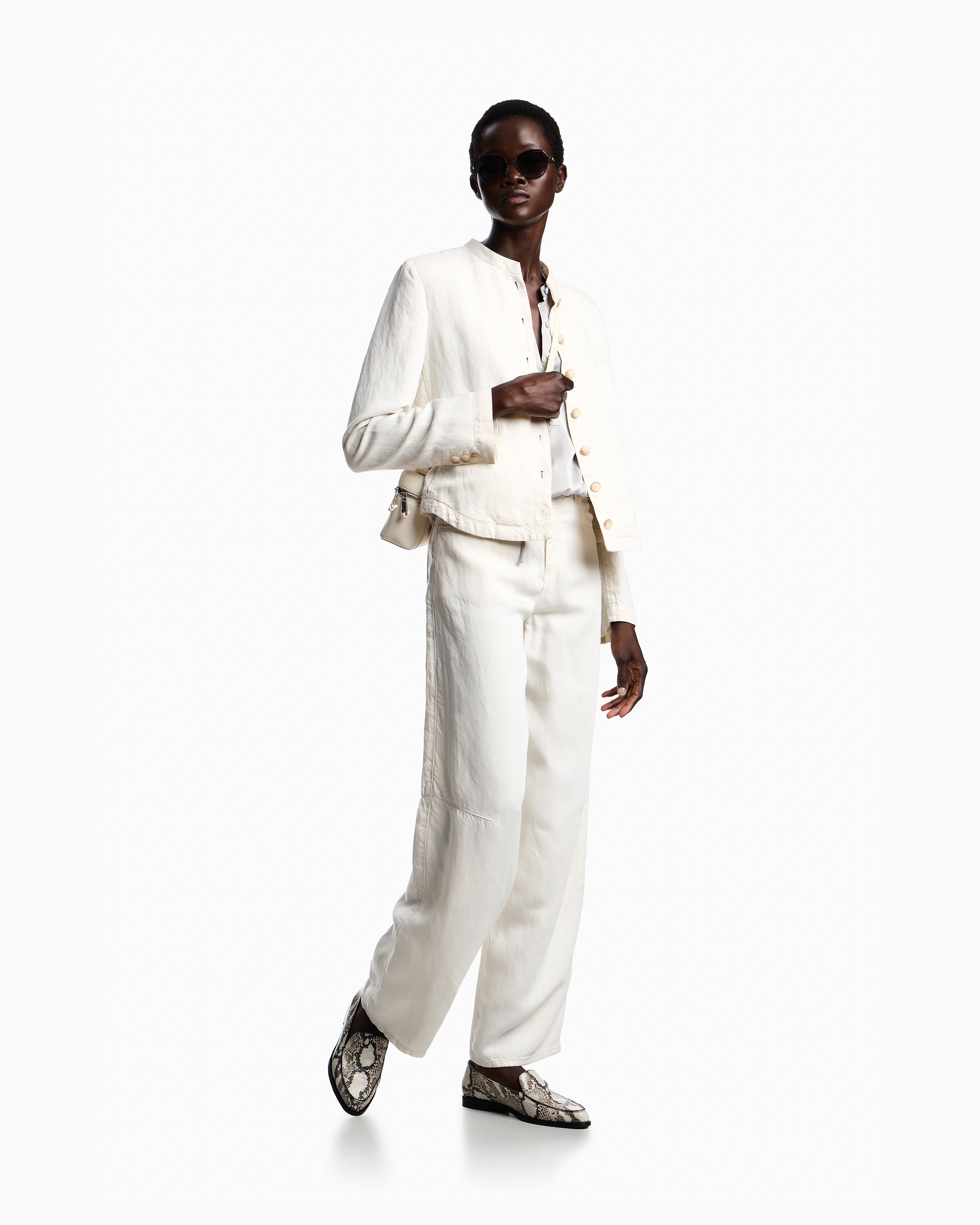 #color_white