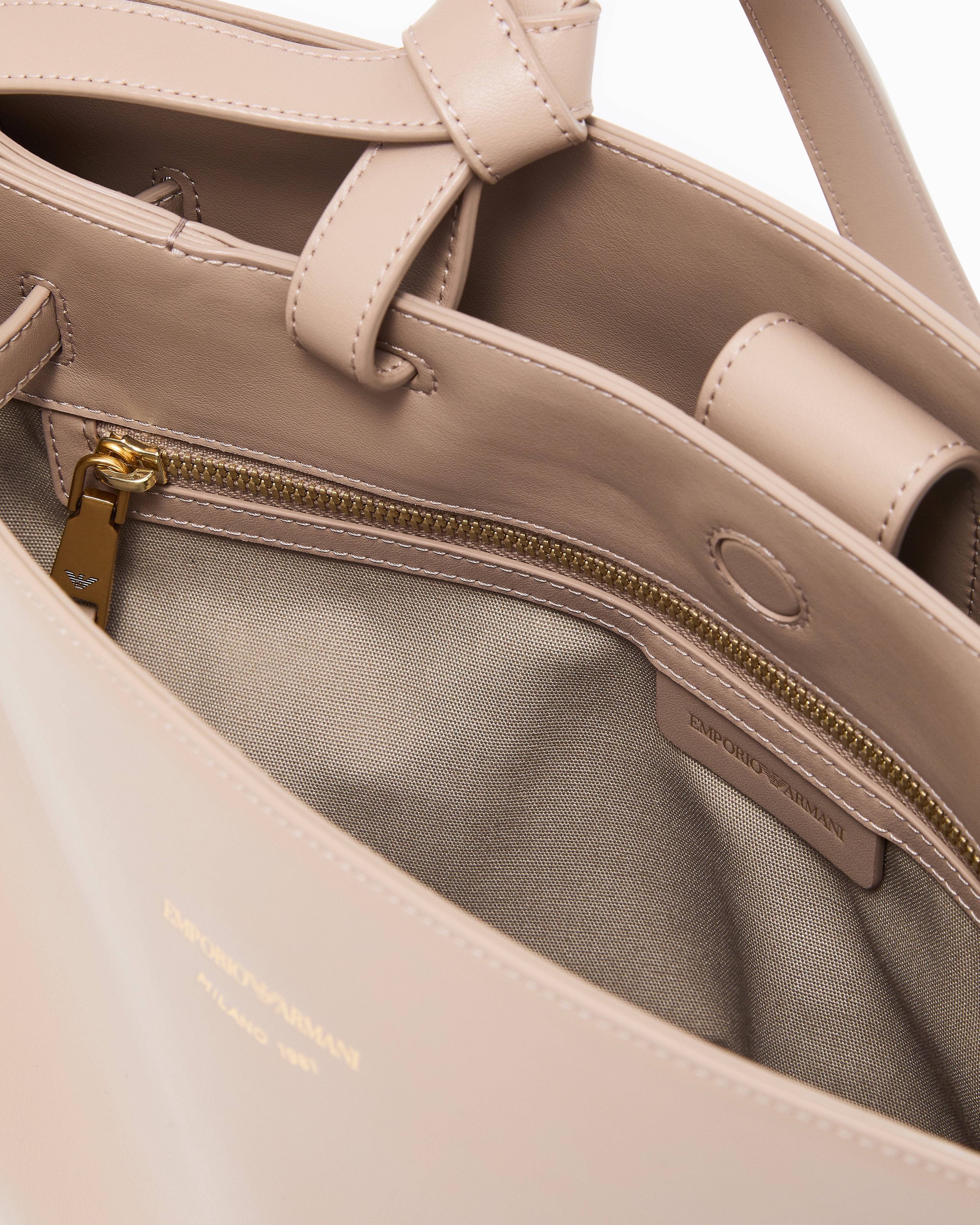 Emporio Armani Smooth leather shoulder bag