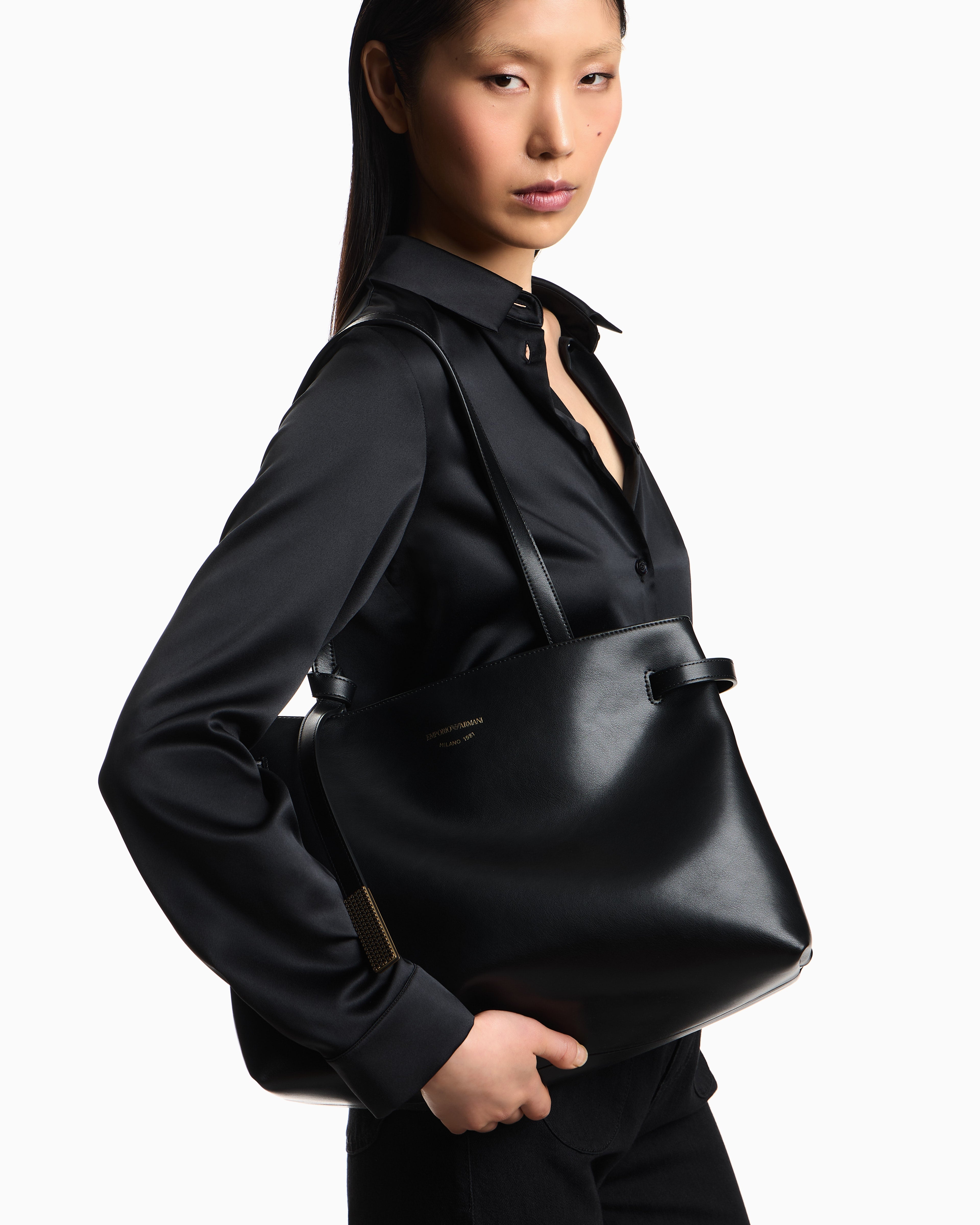 Emporio Armani Smooth leather shoulder bag