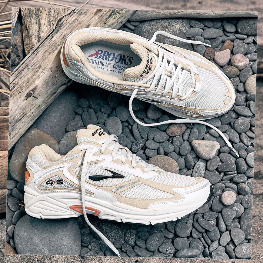 Brooks Adrenaline GTS 4 White/Fog/Nectarine