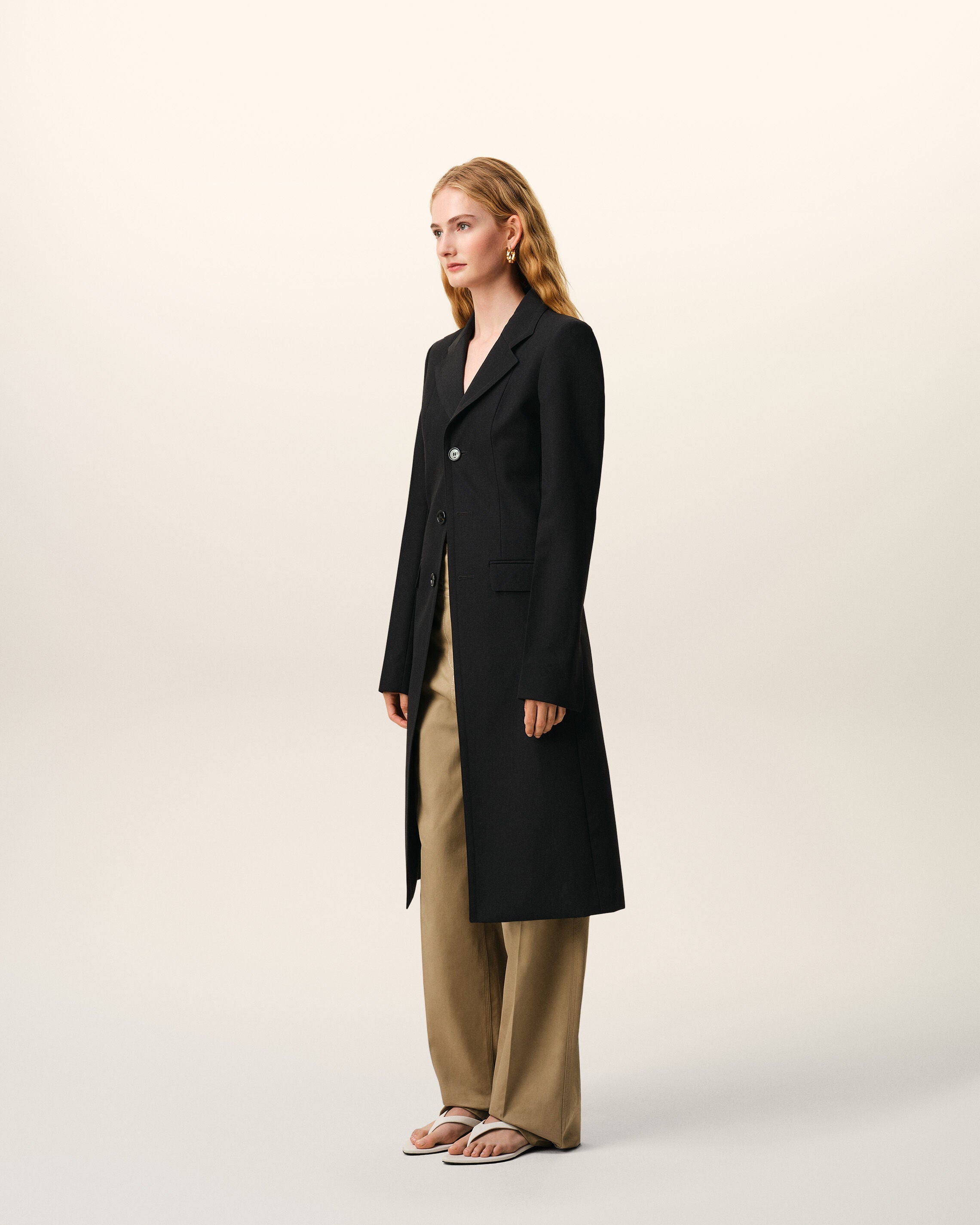 AmiParis Black New Wool Simple Breasted Fitted Coat Women's