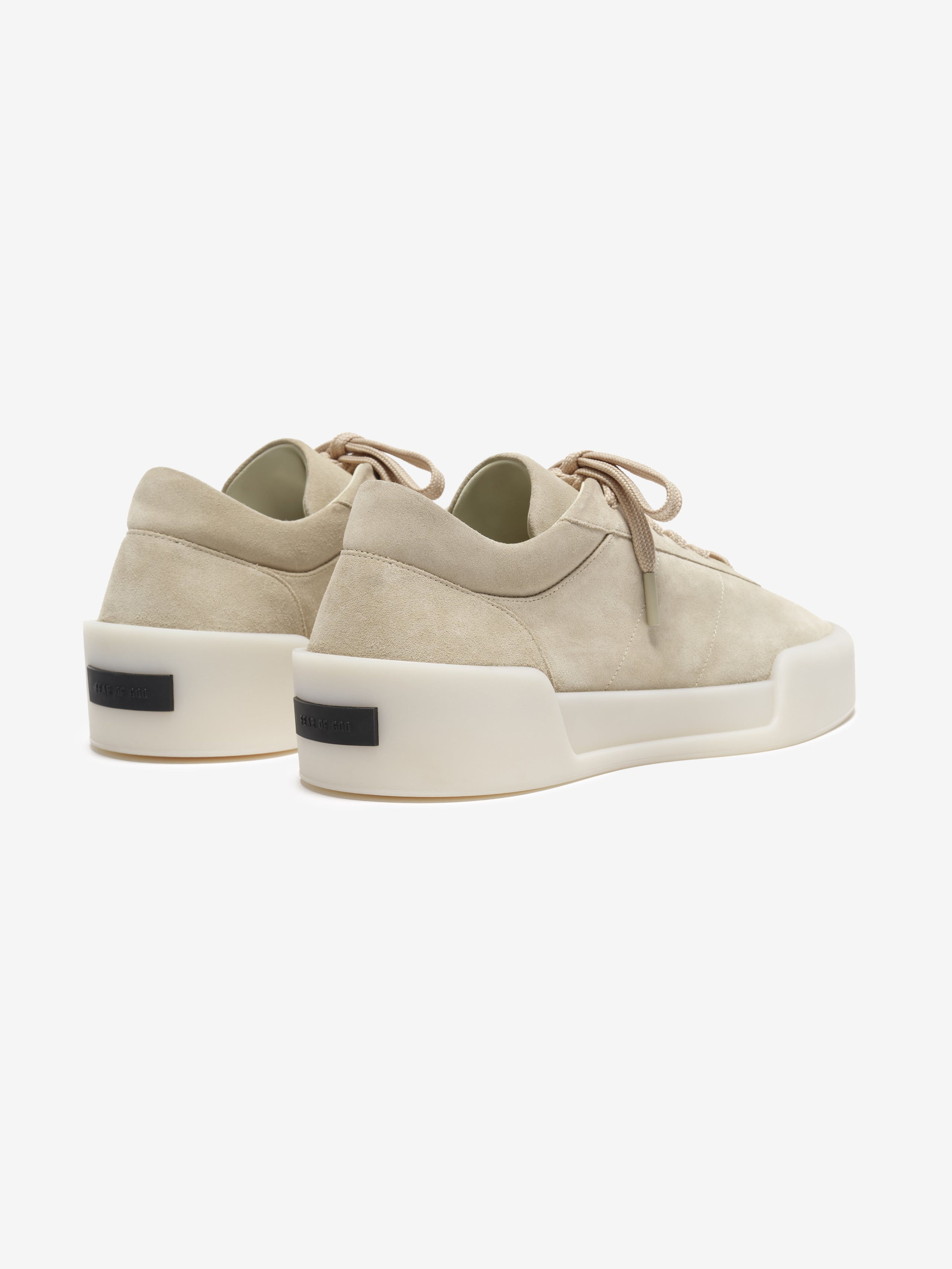 Essentials Suede Aerobic Low Oat