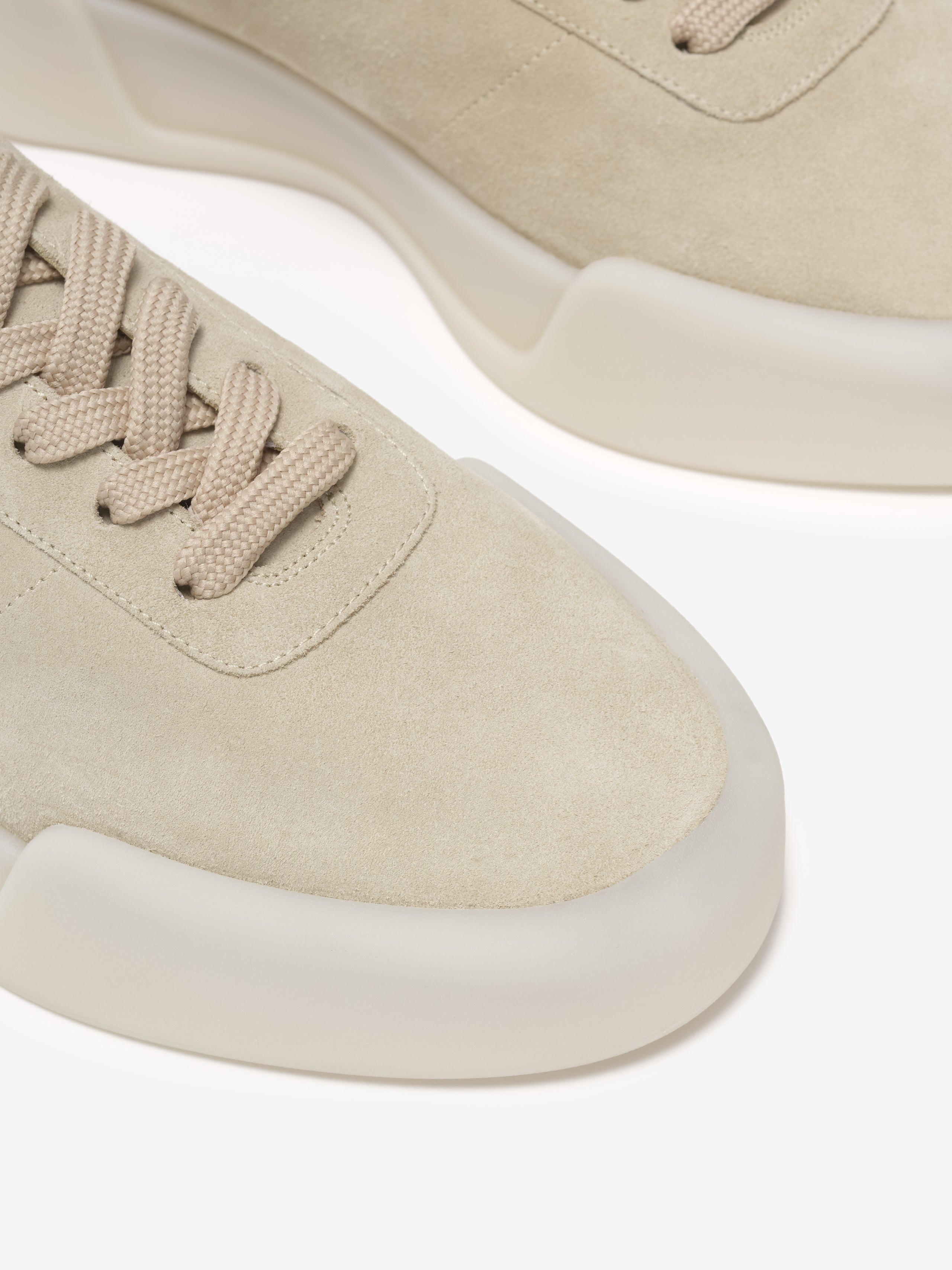 Essentials Suede Aerobic Low Oat