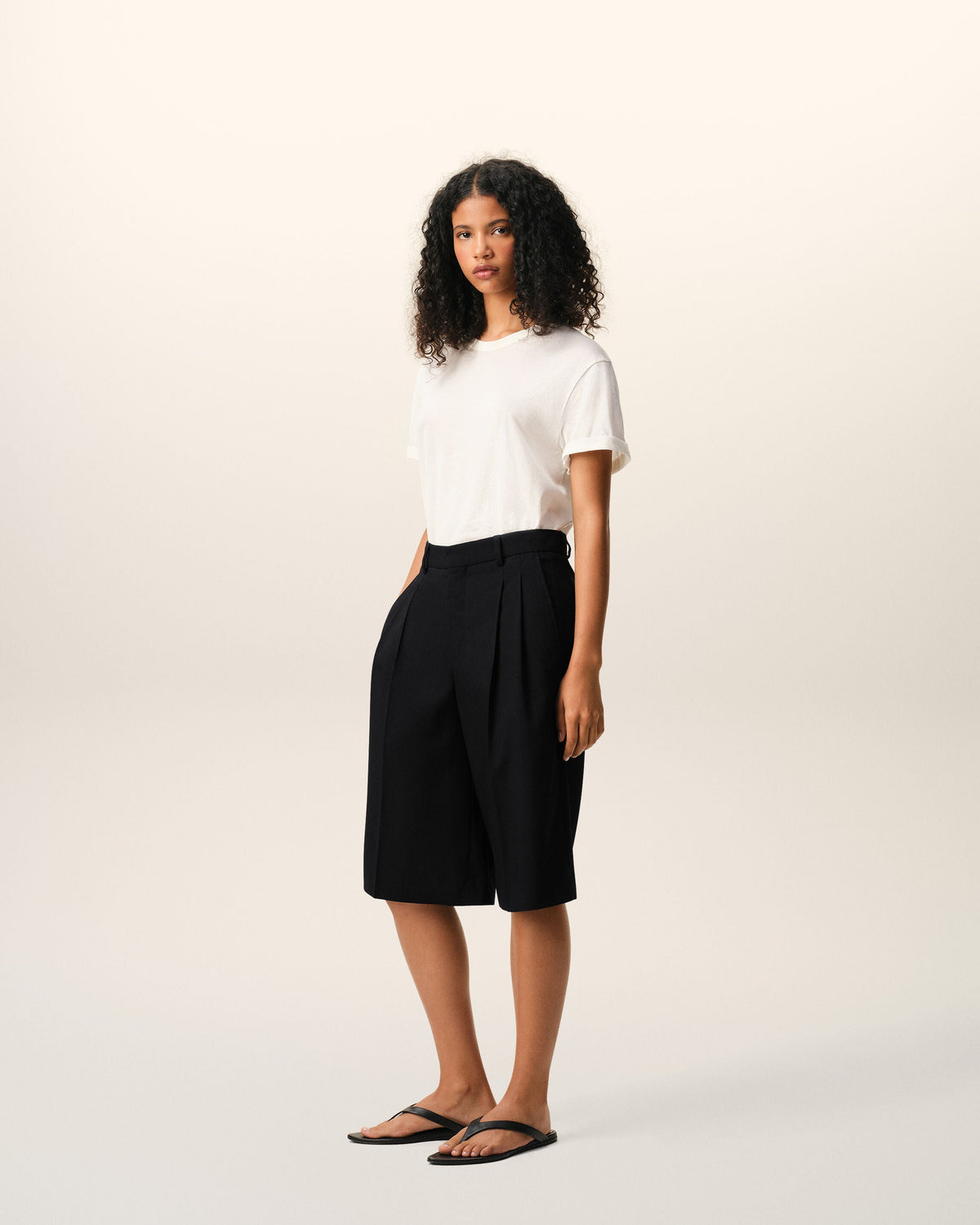 AmiParis Black New Wool Low Waist Wide Bermuda Shorts Women's