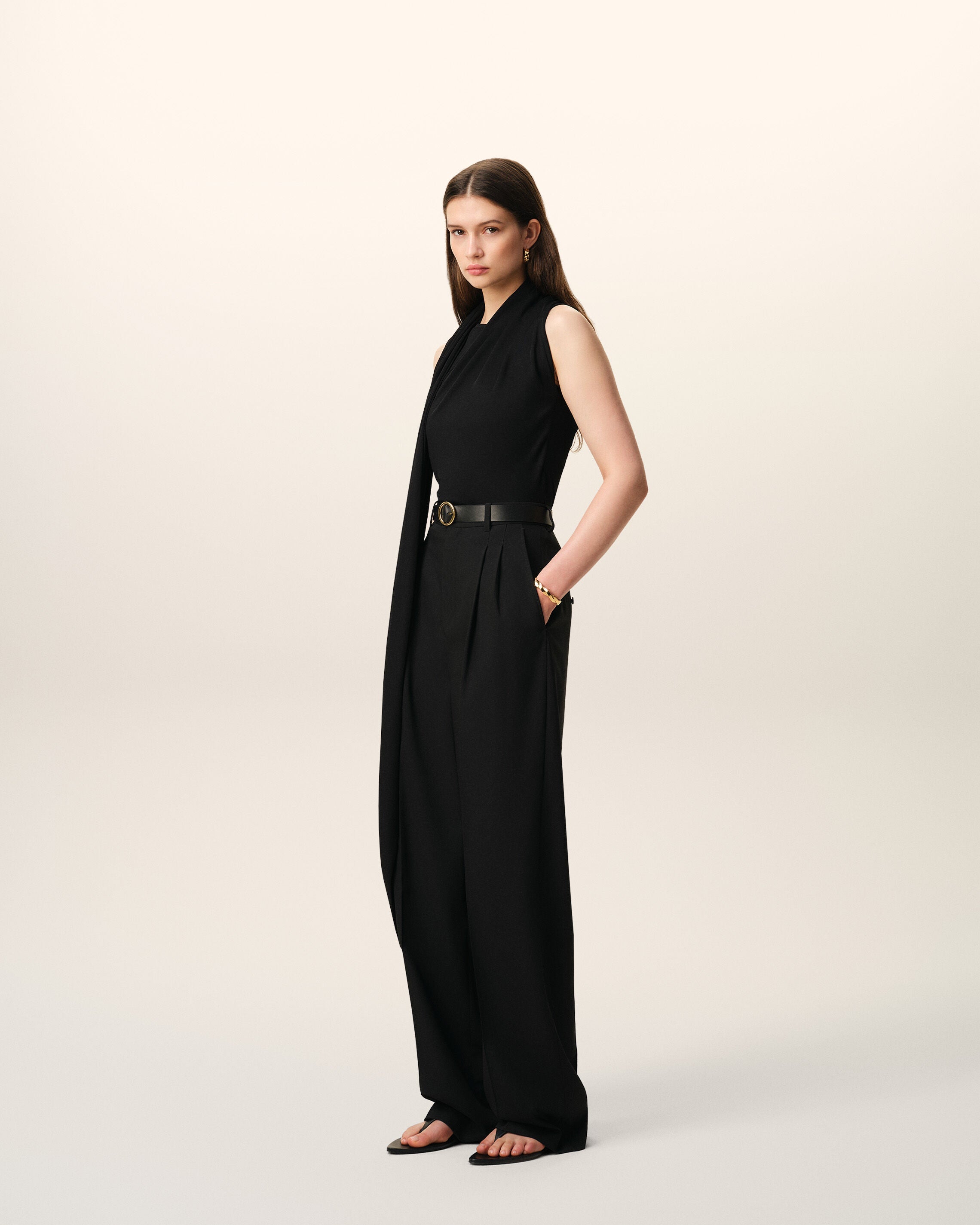 AmiParis Black Jersey Sleeveless Lavalliere Top Women's
