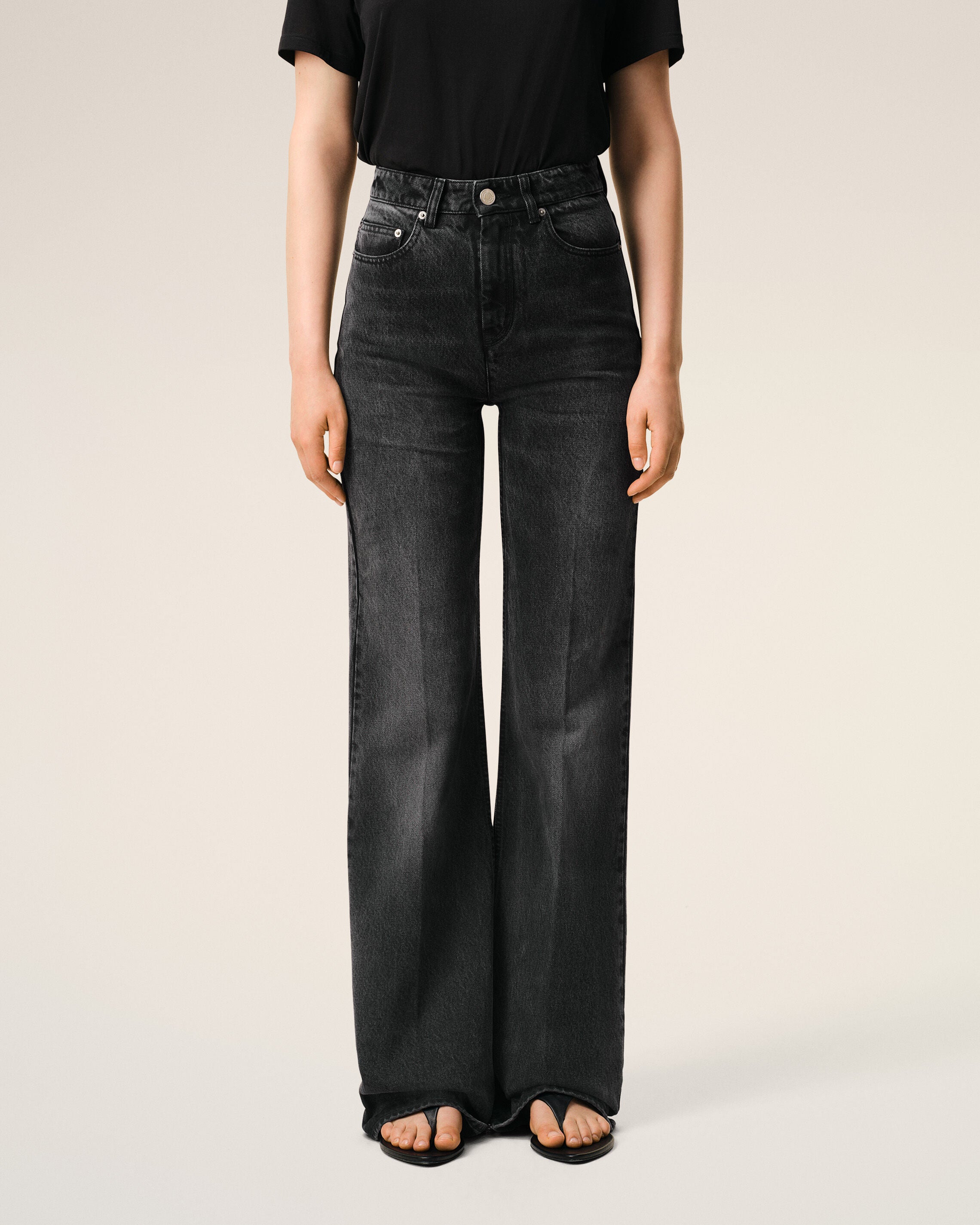 AmiParis Black Cotton Flare Fit Jeans Women's