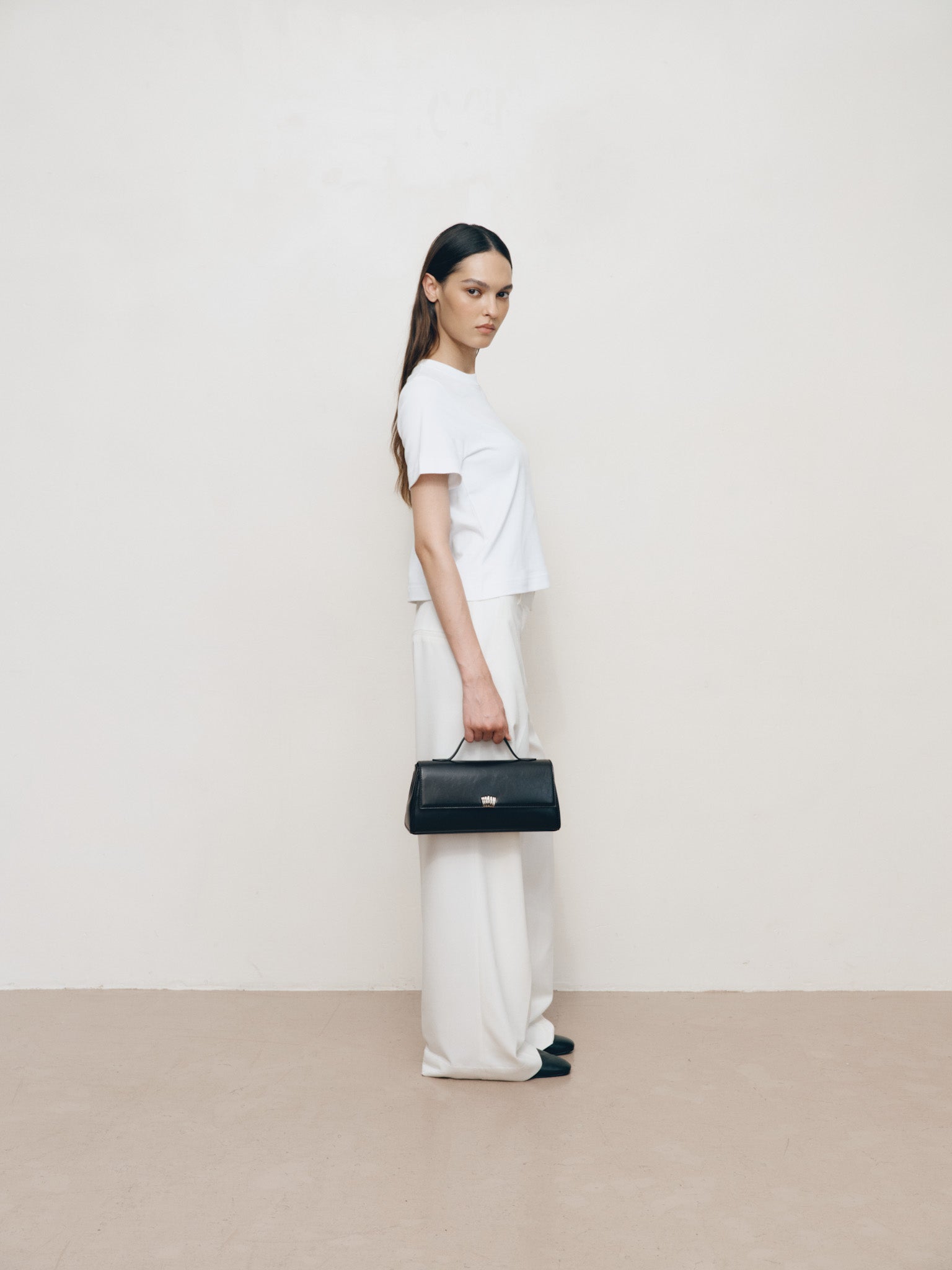 Freja Shell Clutch Black Gloss