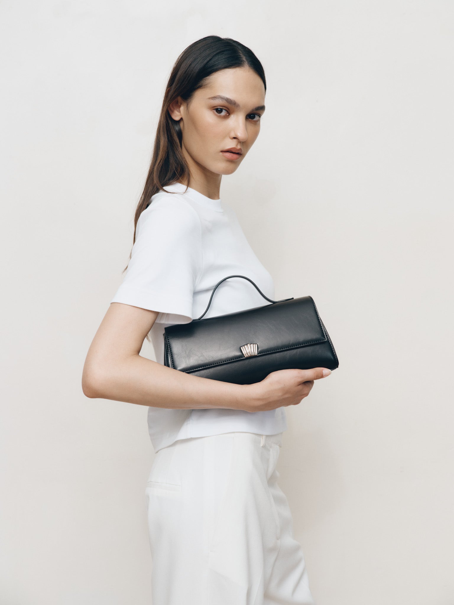 Freja Shell Clutch Black Gloss