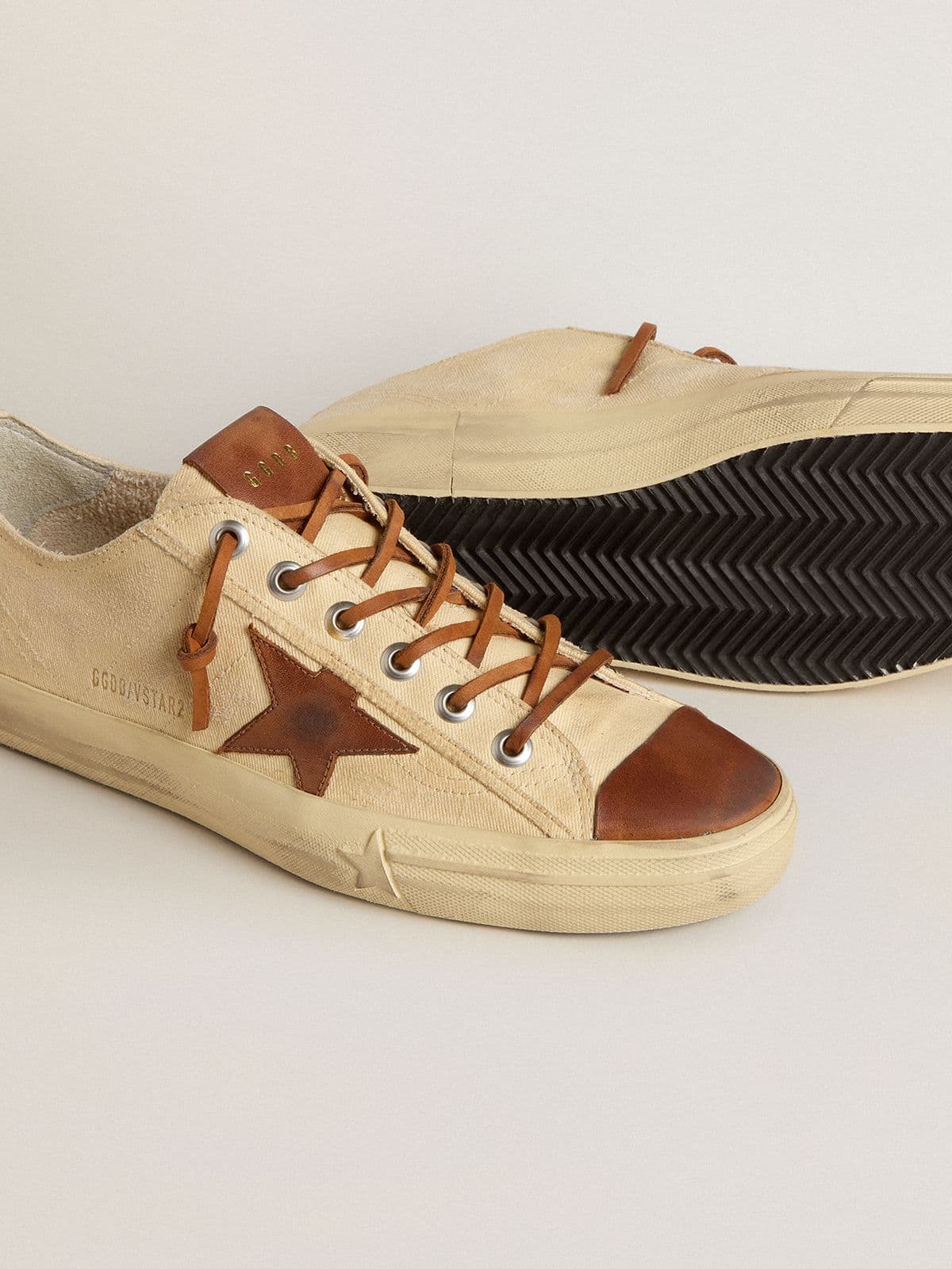 Golden Goose Mens V-Star In Cream Canvas With Tobacco Leather Star Mens