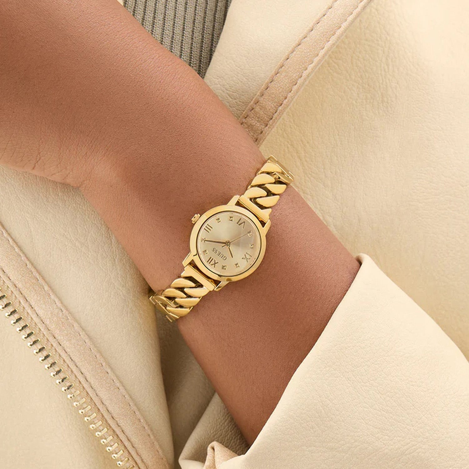 Guess Gb Chime Women Quartz Champagne Dial Analog Stainless Steel Gw0867L2