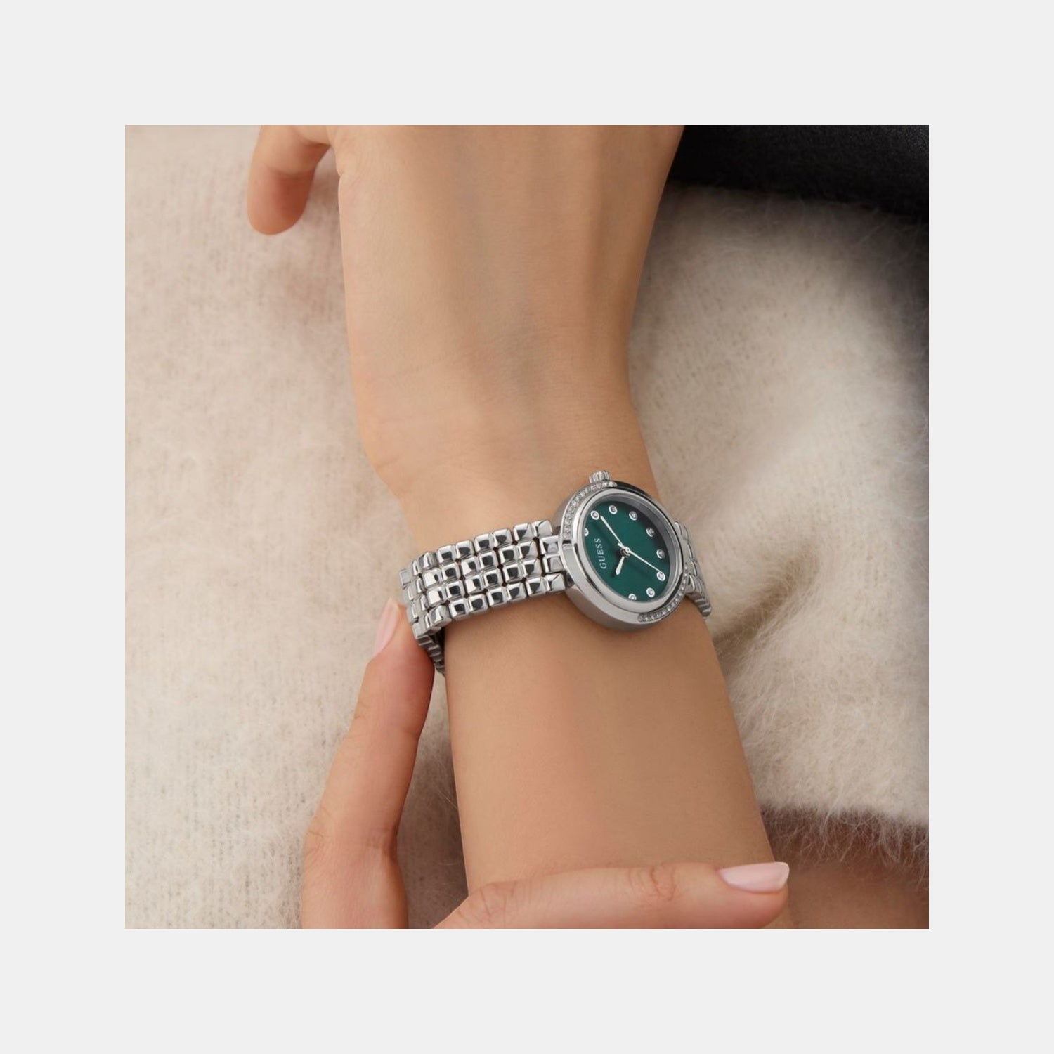 Guess Gb Clara Women Quartz Green Dial Analog Stainless Steel Gw0930L1