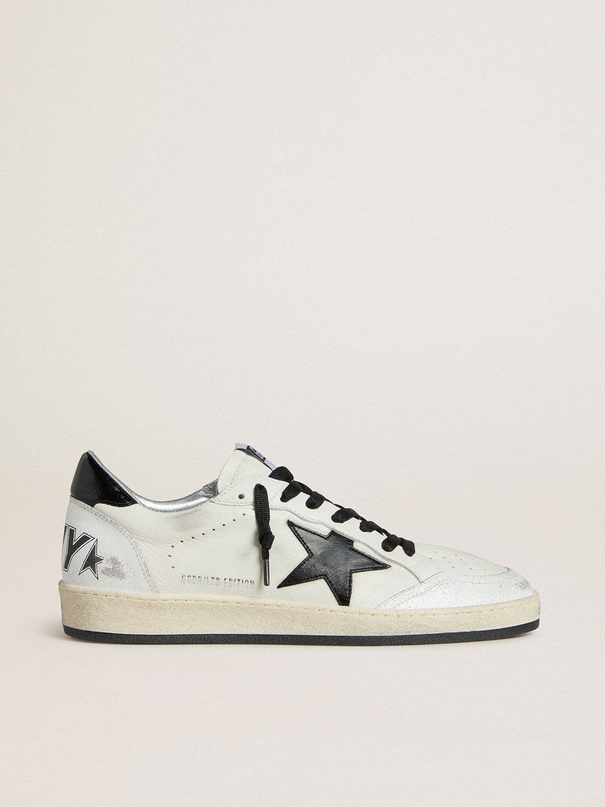 Golden Goose Womens Ball Star Wishes In Nappa With Black Naplak Star And Heel Tab Womens