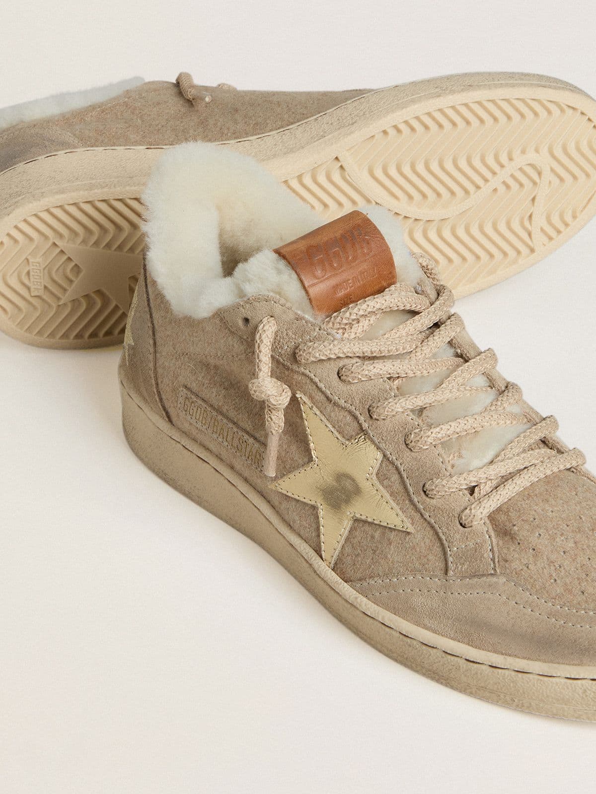 Golden Goose Womens Ball Star In Wool With Gold Leather Star And White Shearling Lining Womens