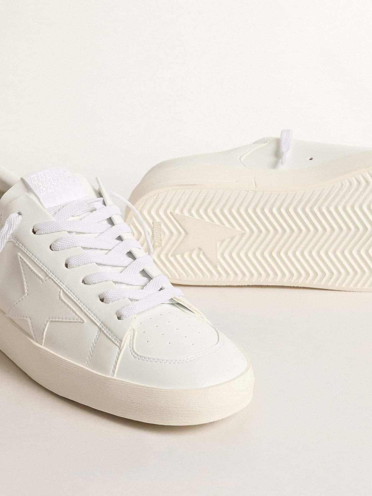 Golden Goose Womens Bio-Based Stardan With White Star And Heel Tab Womens