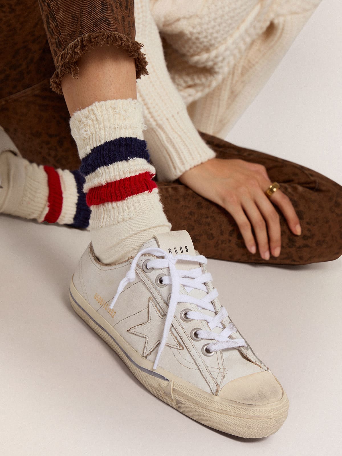 Golden Goose Womens V-Star In Vintage Effect Leather Womens