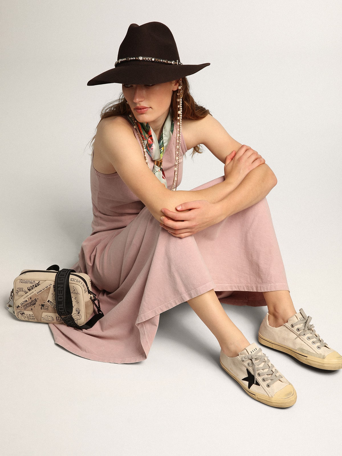Golden Goose Womens V-Star With Black Suede Star And Embroidered Lettering Womens
