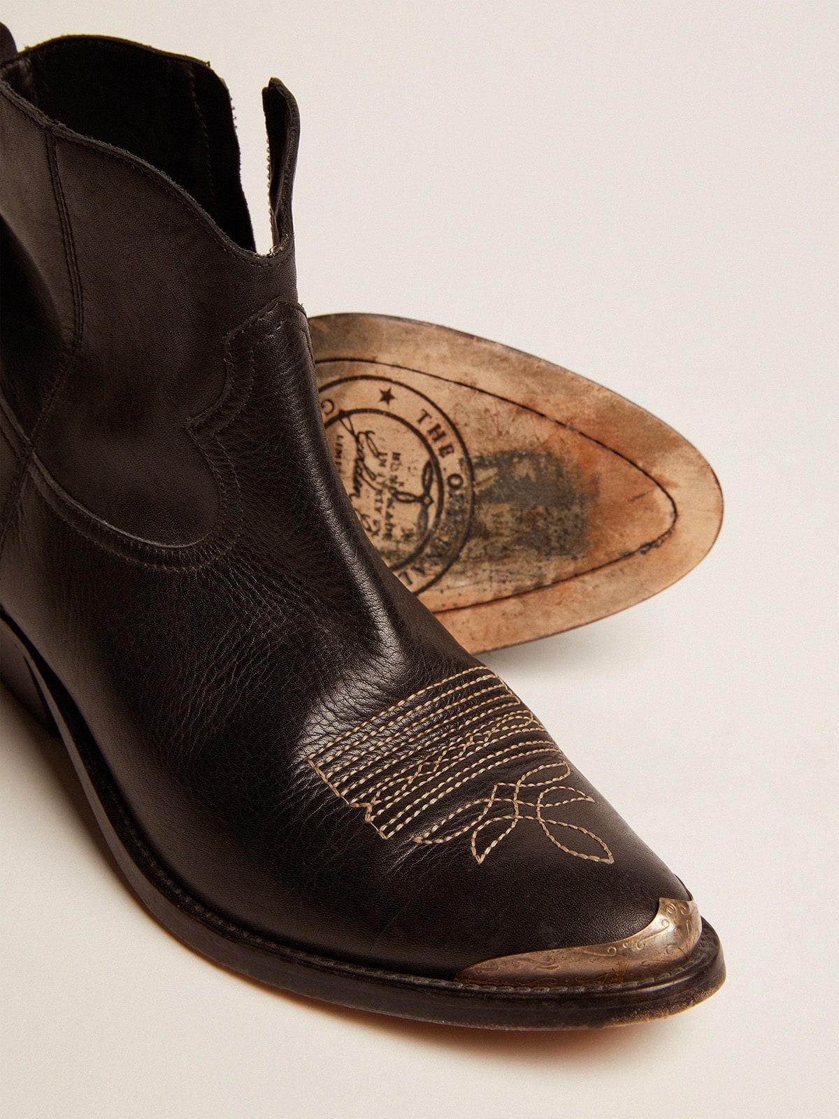 Golden Goose Young Ankle Boots In Black Leather With Sand-Colored Embroidery Womens