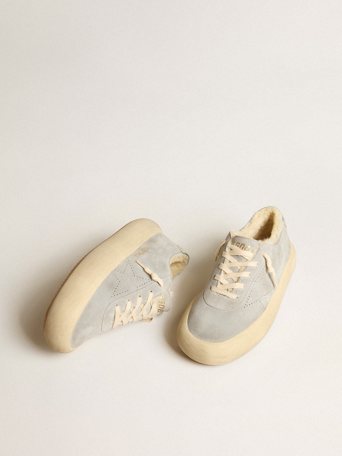 Golden Goose Womens Space-Star Shoes In Ice-Gray Suede With Shearling Lining Womens
