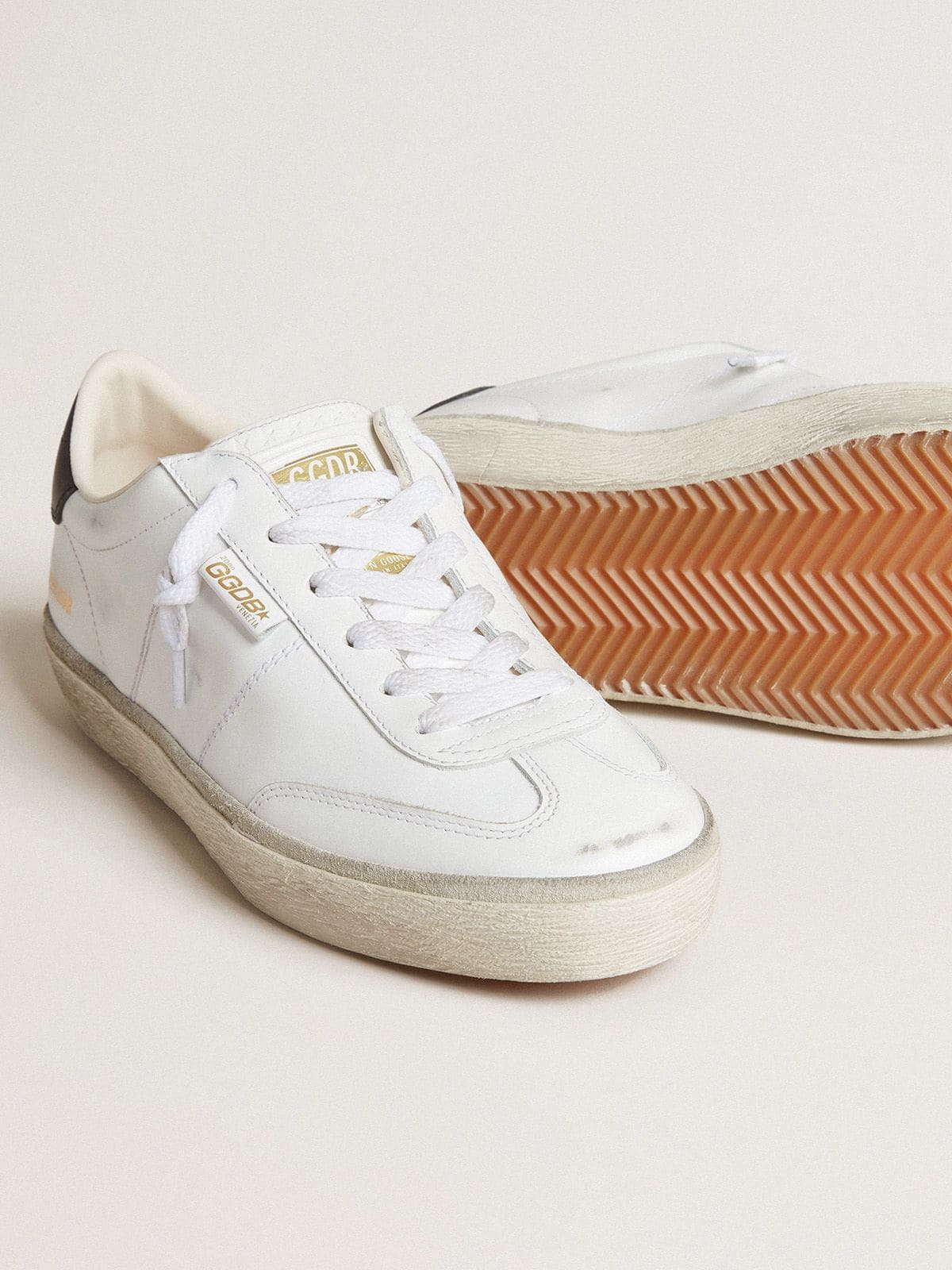 Golden Goose Womens Soul Star In White Leather With Black Leather Heel Tab Womens
