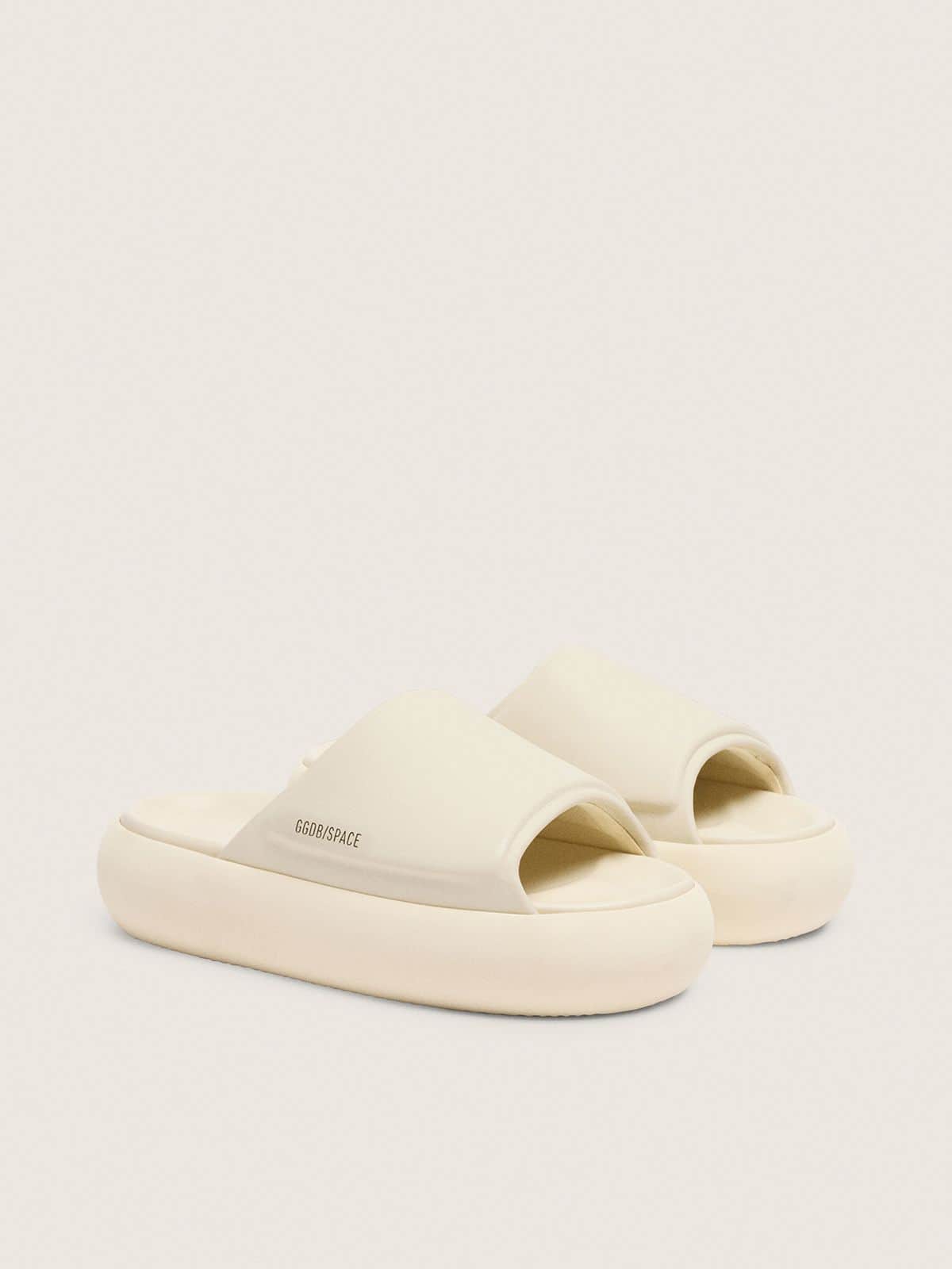 Golden Goose Womens Space-Star Slip-Ons In White Leather Womens