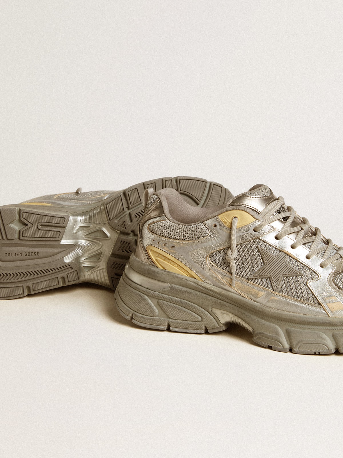 Golden Goose Womens Lightstar In Metallic Leather And Silver Mesh With Gray Star Womens