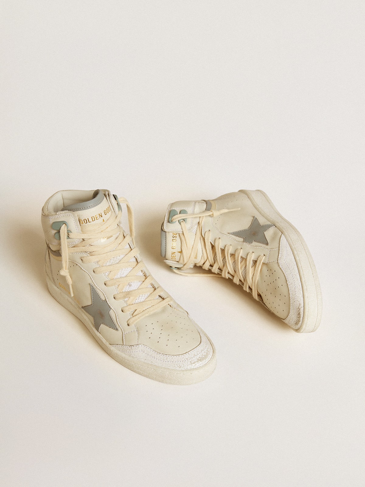 Golden Goose Womens Sky-Star In Leather With Light Blue Leather Star And White Heel Tab Womens