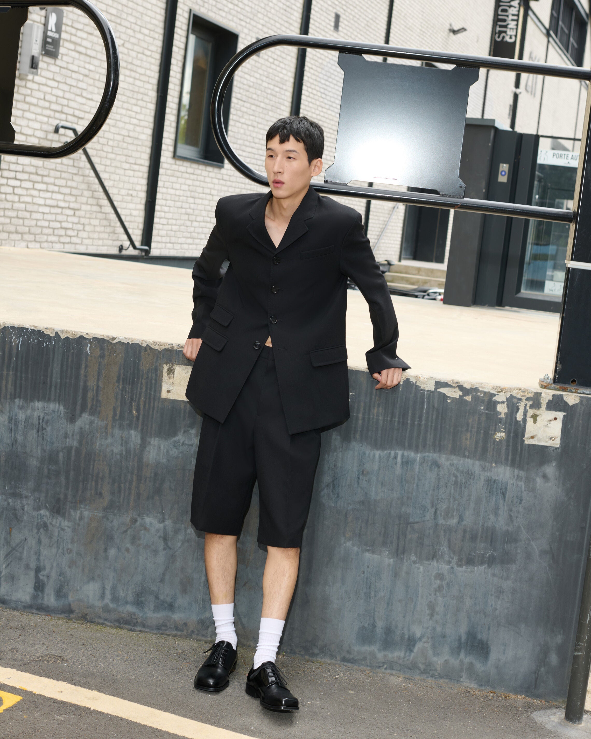 AmiParis Black New Wool Single Breasted Straight Jacket