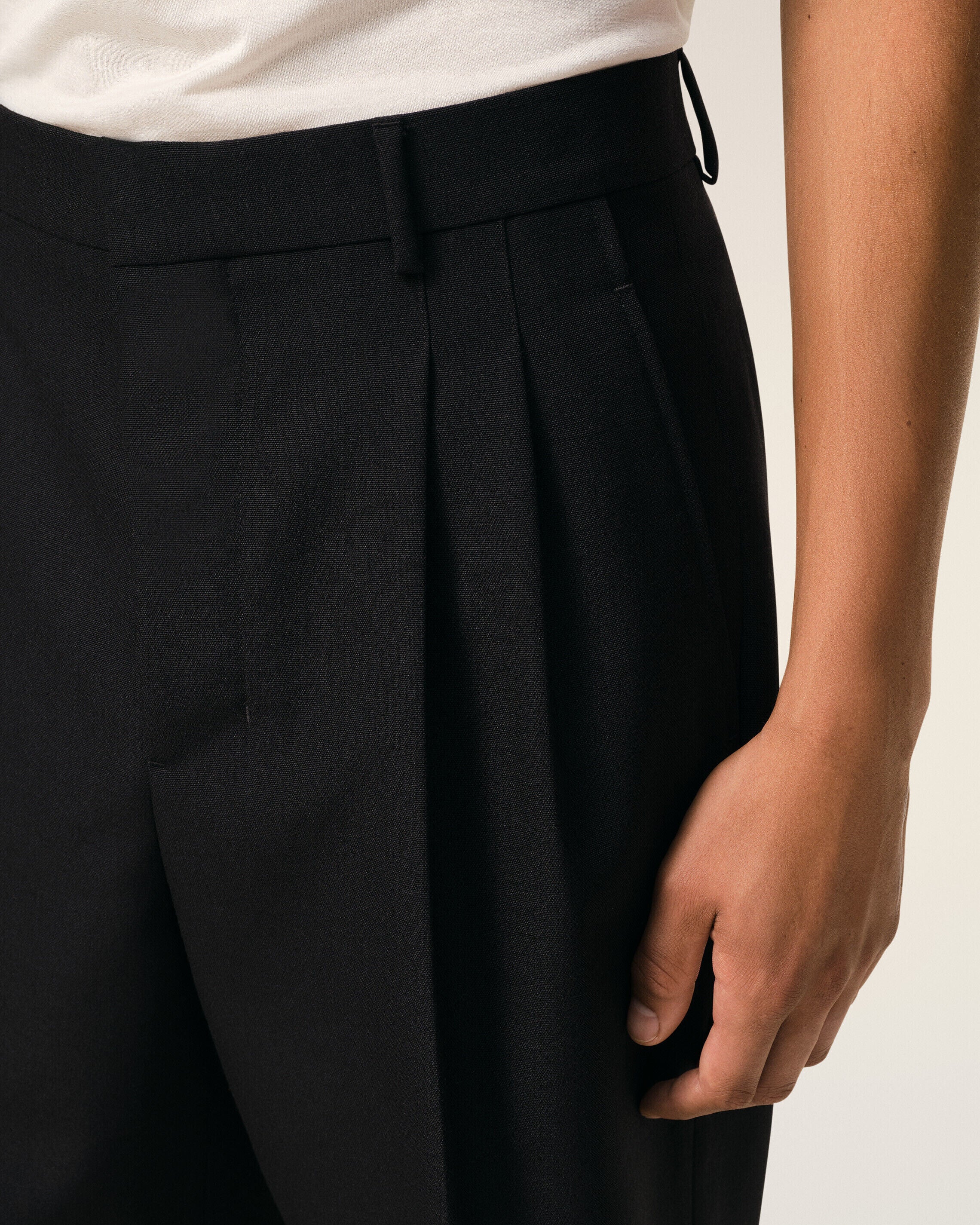 AmiParis Black New Wool Low Waist Wide Bermuda Shorts