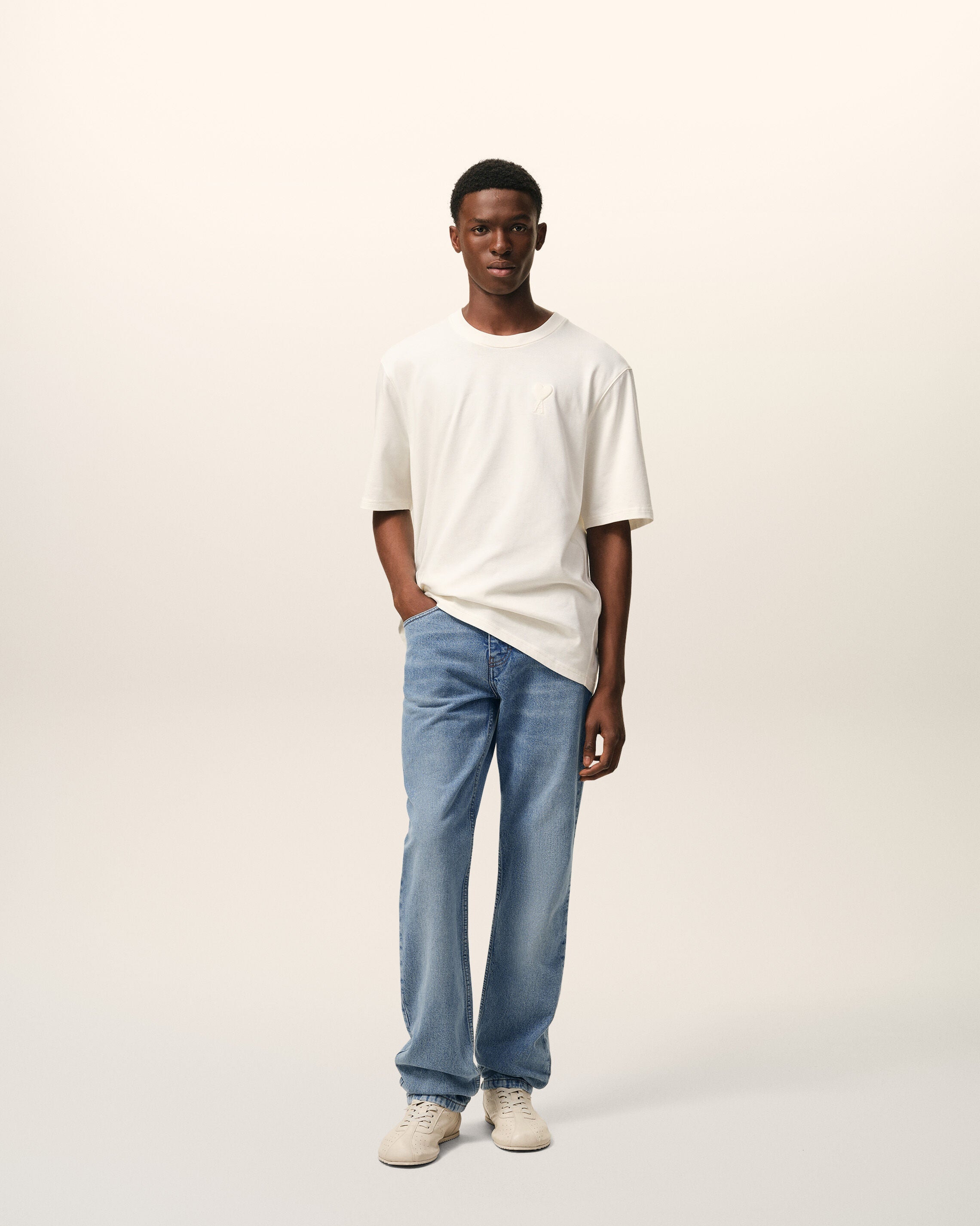 AmiParis Blue Cotton Classic Fit Jeans
