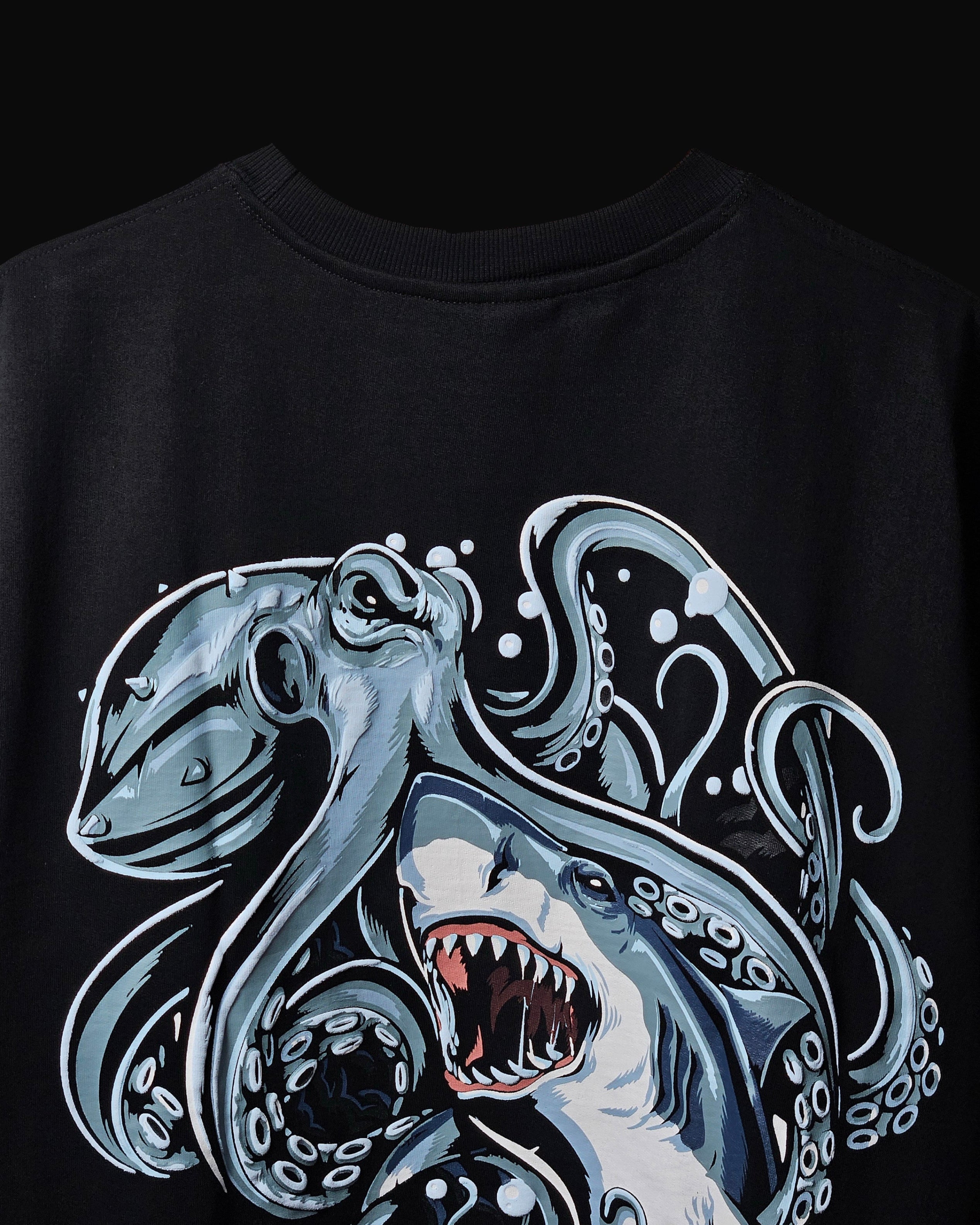 BLACK OCTOPUS X SHARK T-SHIRT