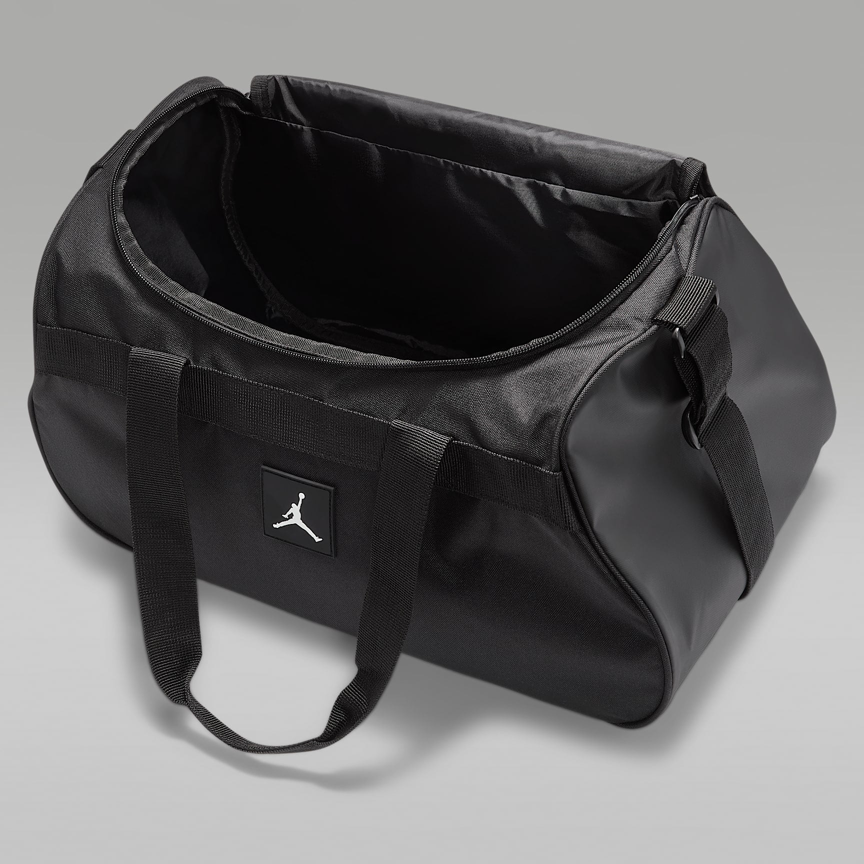 Nike Jordan Essentials Duffle Bag (30L)