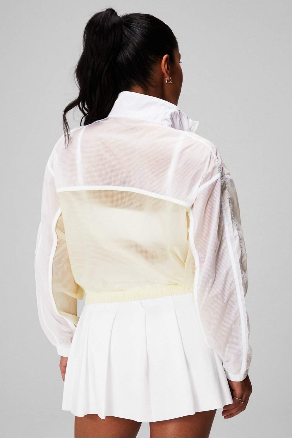 #color_classic-white/cream/graphic