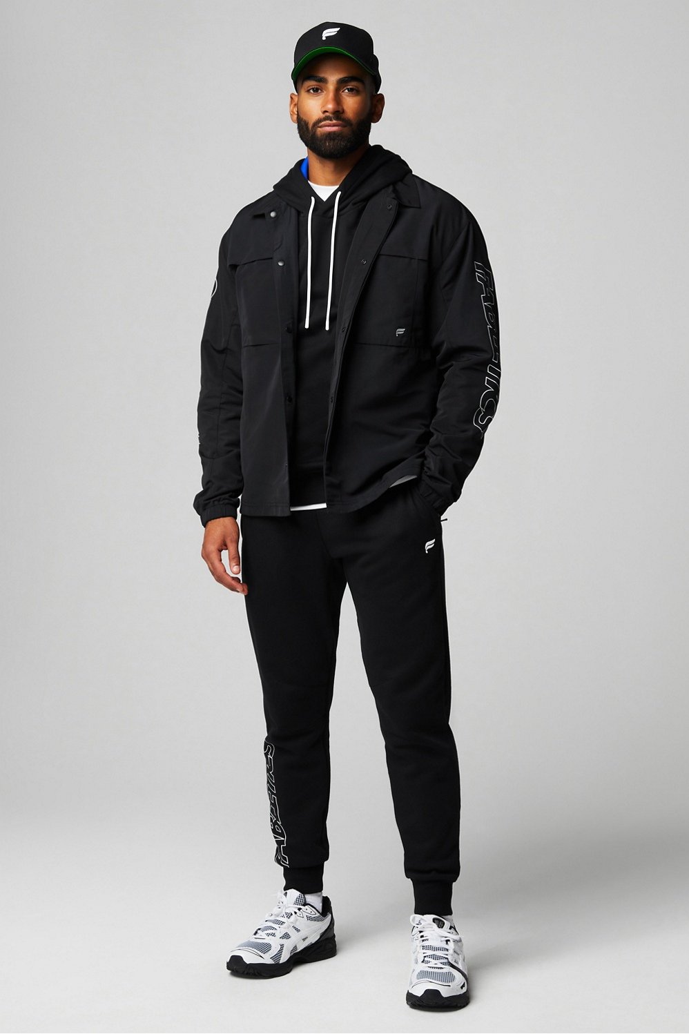 #color_black/white-outline