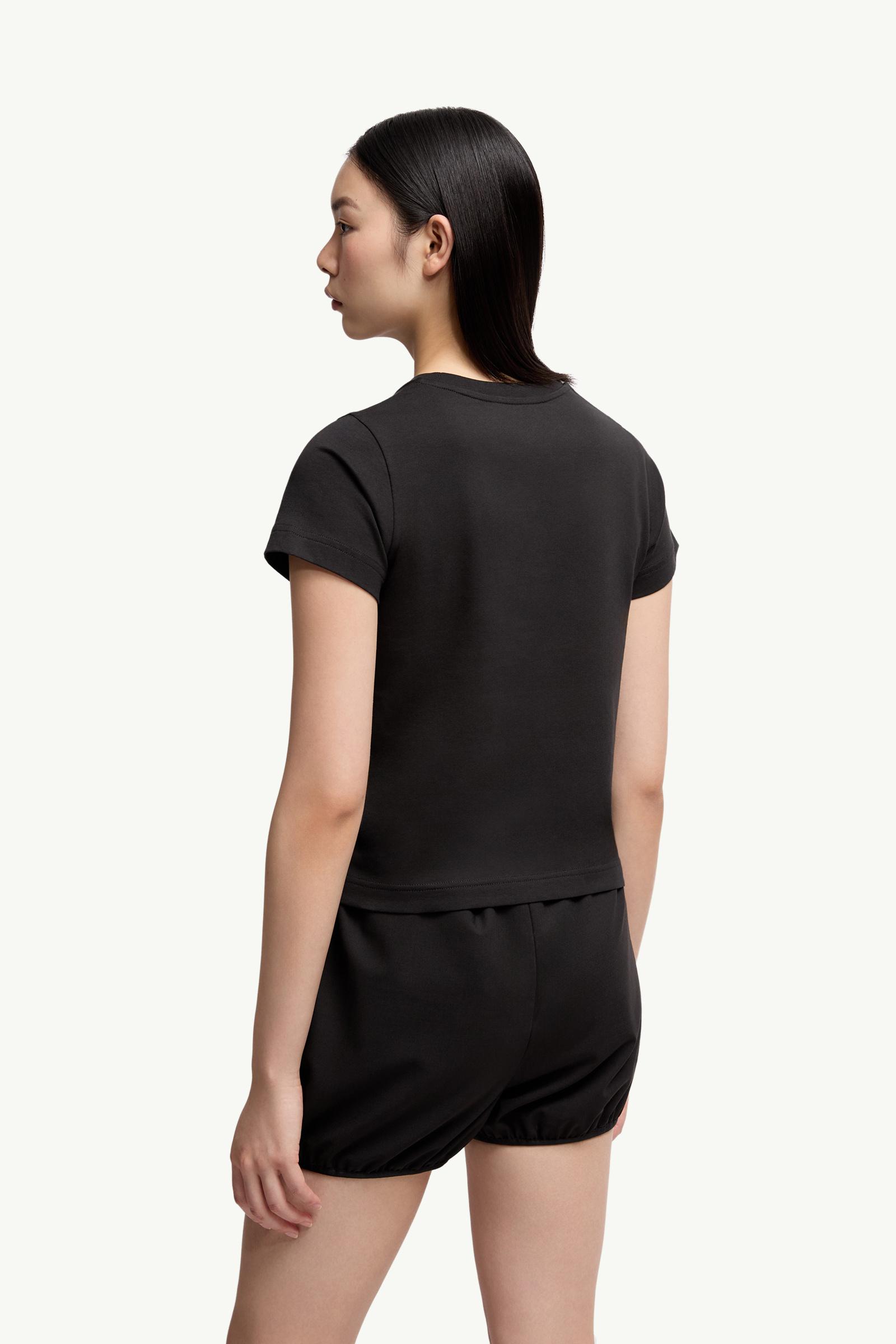 Moncler Embroidered Heart Logo Cotton T-Shirt Black Black