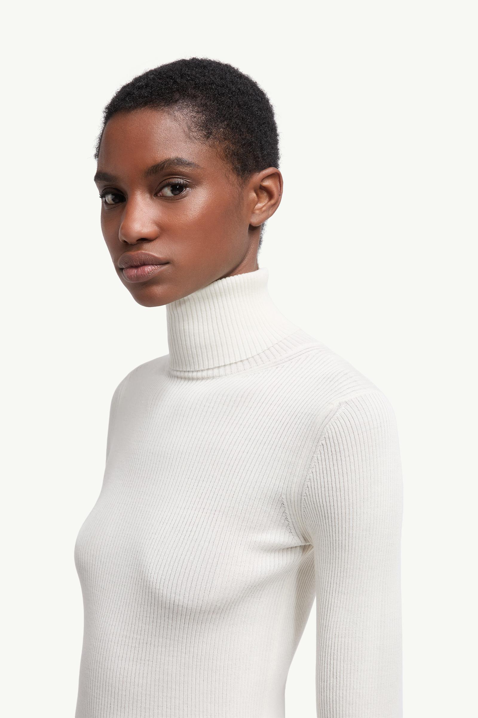Moncler Logo Wool Turtleneck Sweater White White