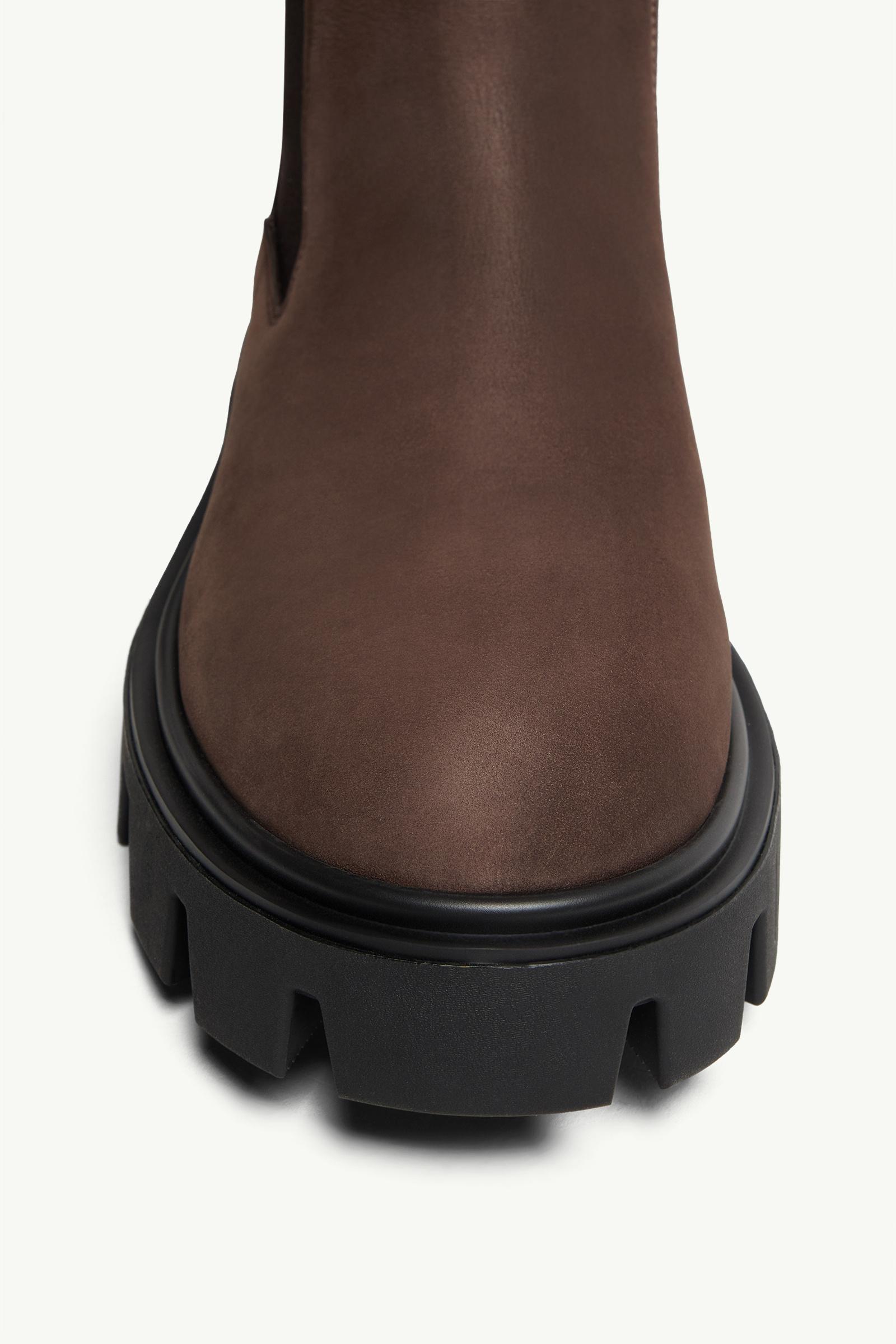 Moncler Peak City Nubuck Chelsea Boots Brown