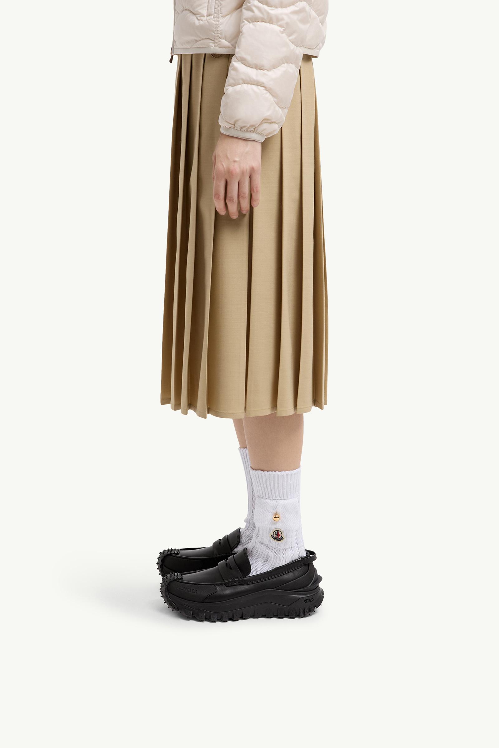 Moncler Trailgrip Leather Loafers Black