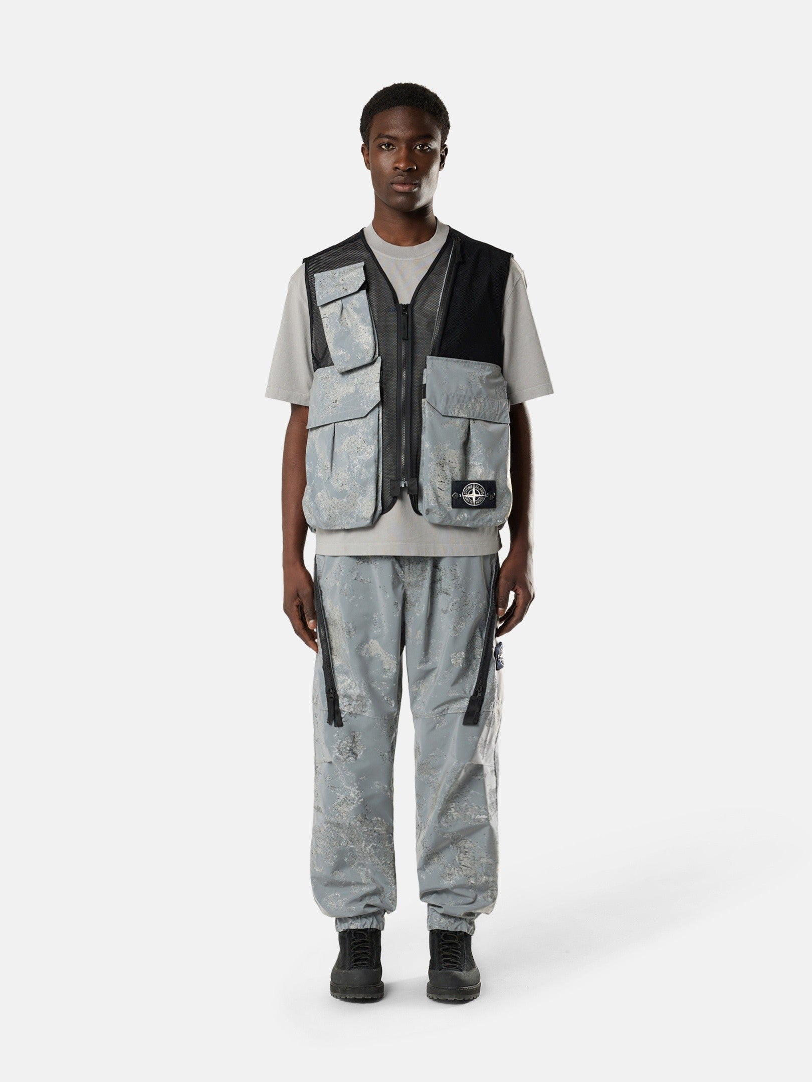 Stone Island Vest with Multiple Pockets and Utility Loops G100001