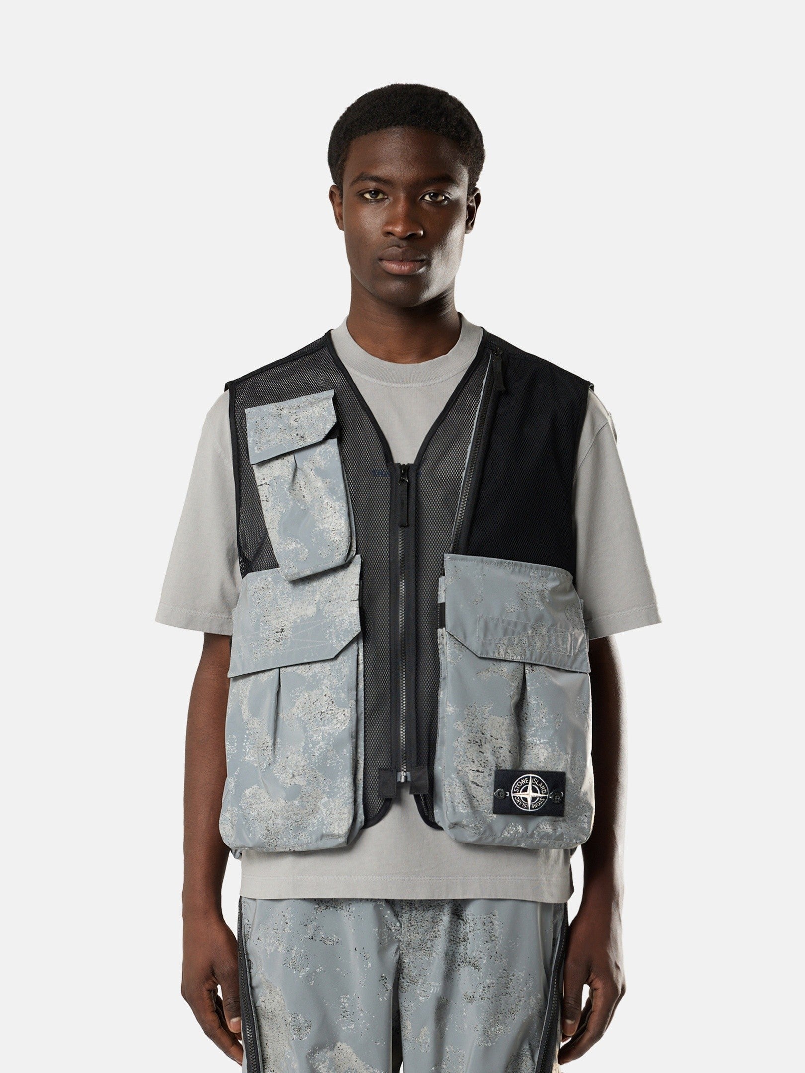 Stone Island Vest with Multiple Pockets and Utility Loops G100001