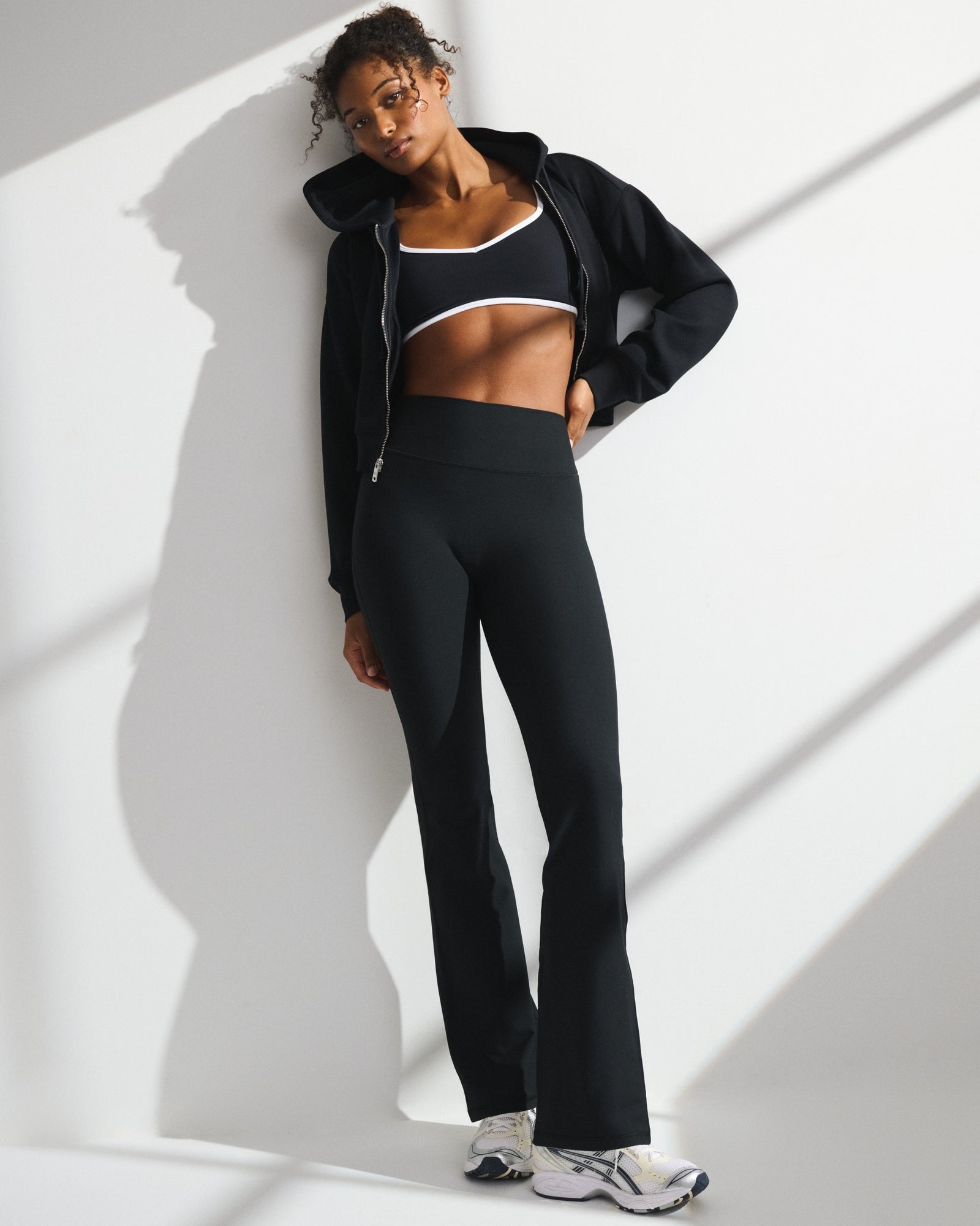 Abercrombie YPB sculptLUX Curve Love Flare Legging