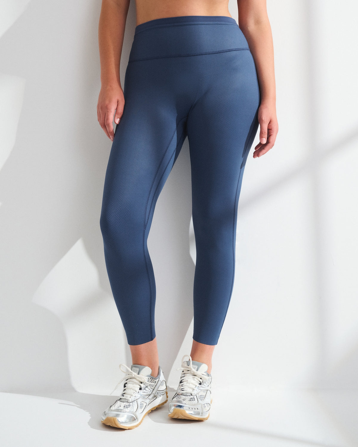 Abercrombie YPB studioFLEX Curve Love 7/8-Length Legging