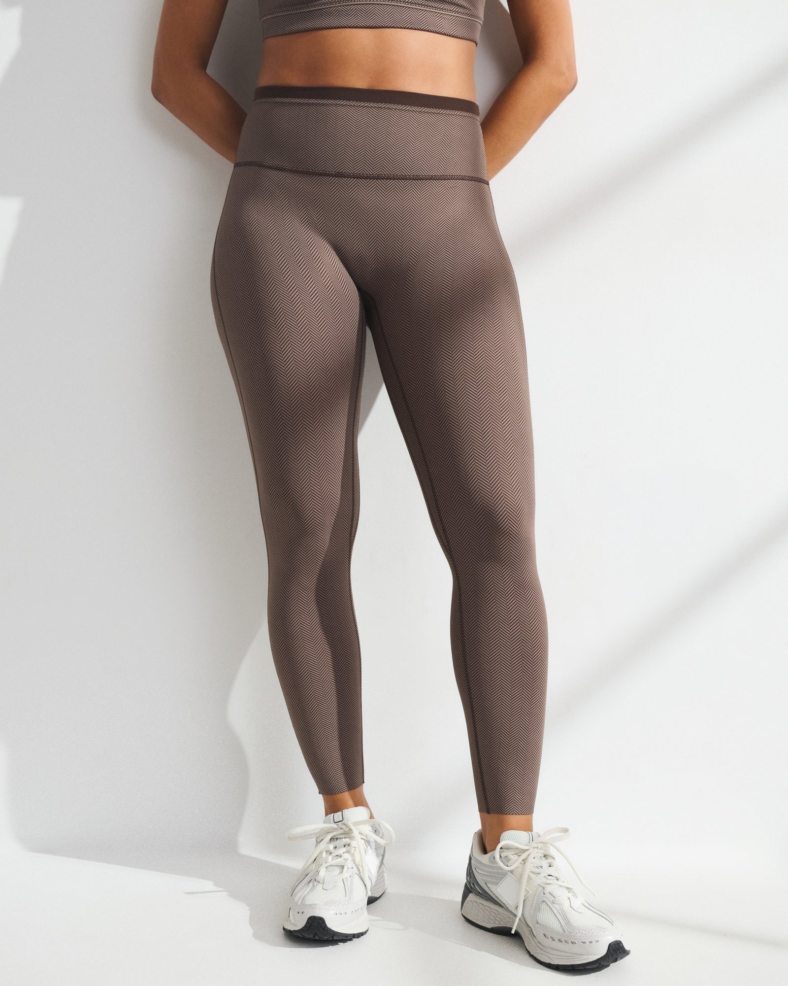 Abercrombie YPB studioFLEX Curve Love 7/8-Length Legging