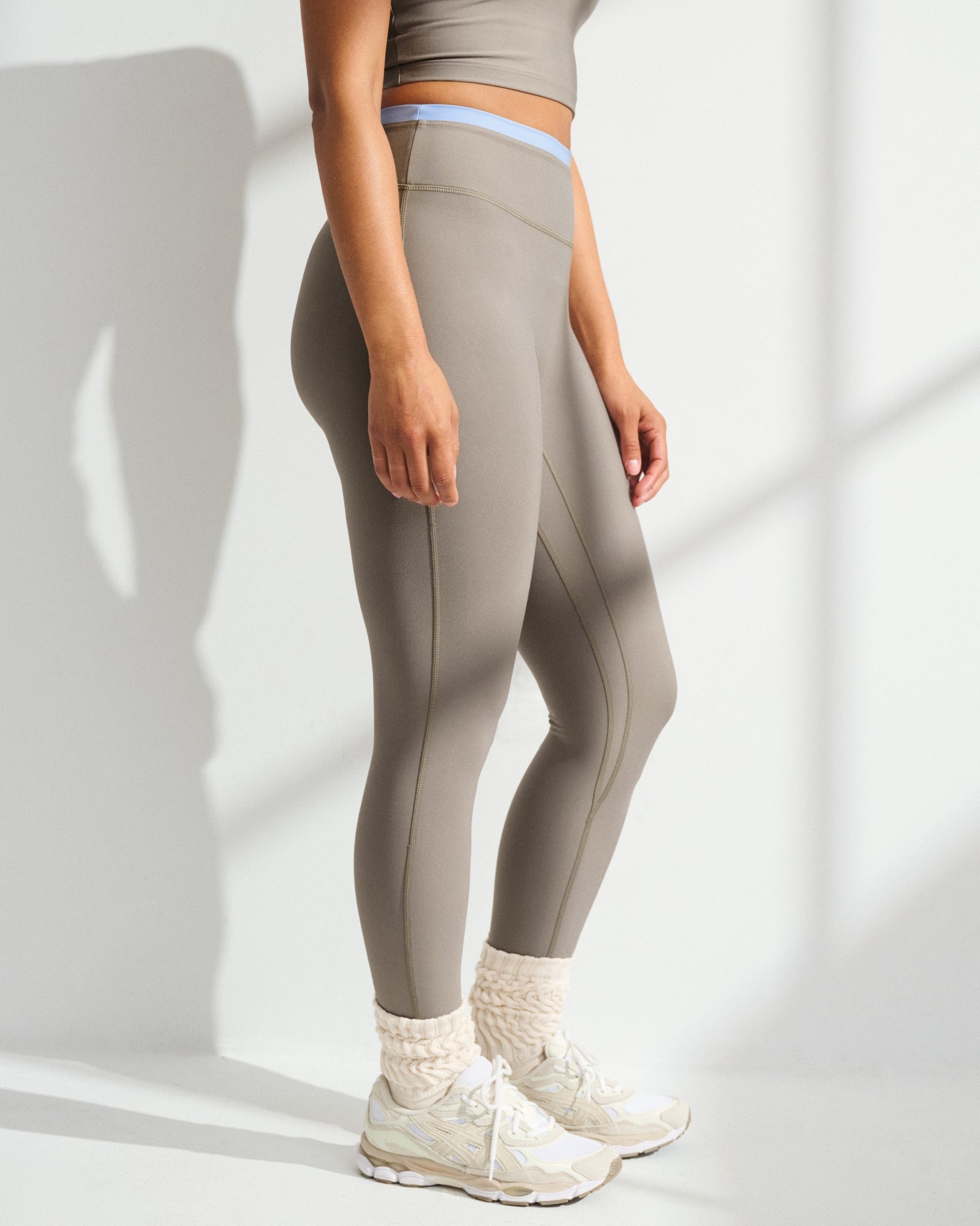 Abercrombie YPB sculptLUX Curve Love 7/8-Length Legging