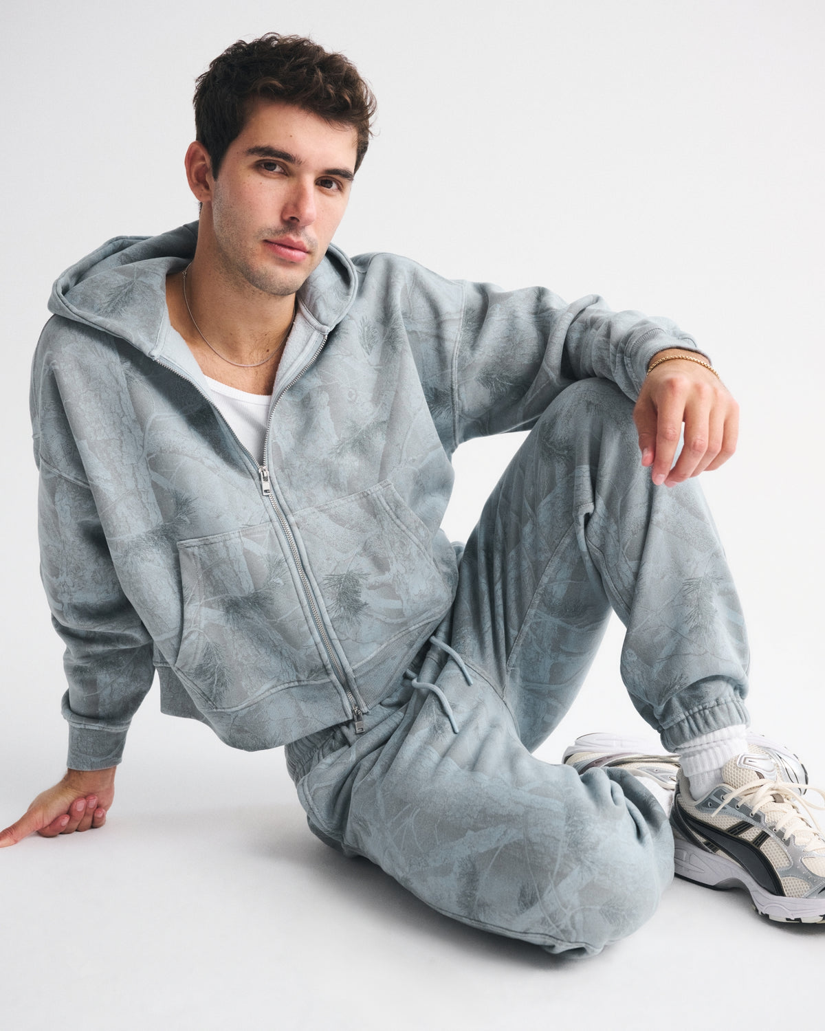 Abercrombie Essential Cropped Full-Zip Hoodie