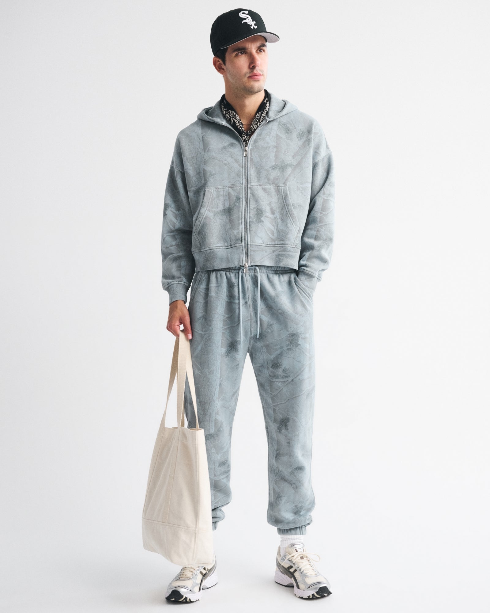 Abercrombie Essential Cropped Full-Zip Hoodie