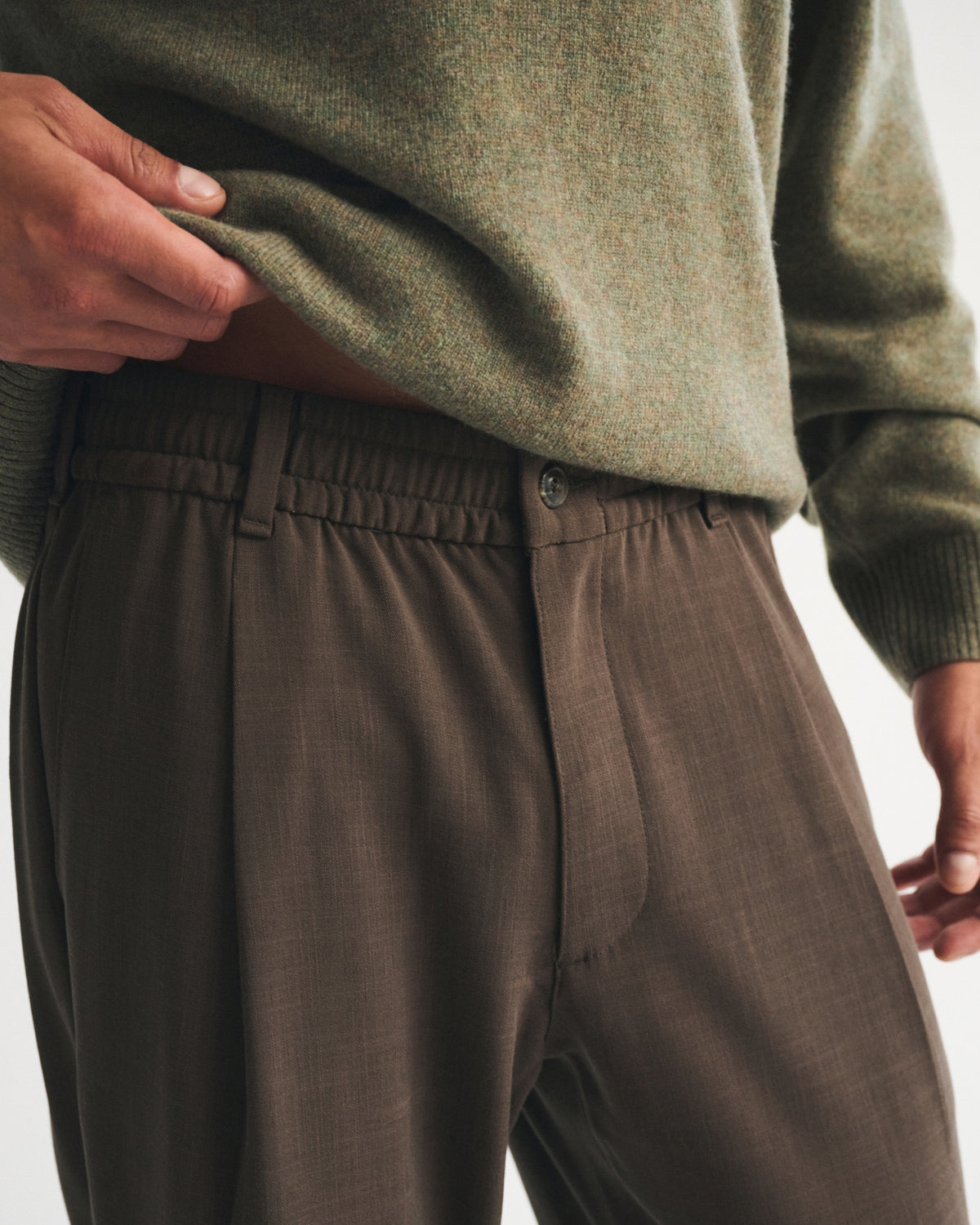 Abercrombie Relaxed Straight Pleated Hybrid-Waist Trouser
