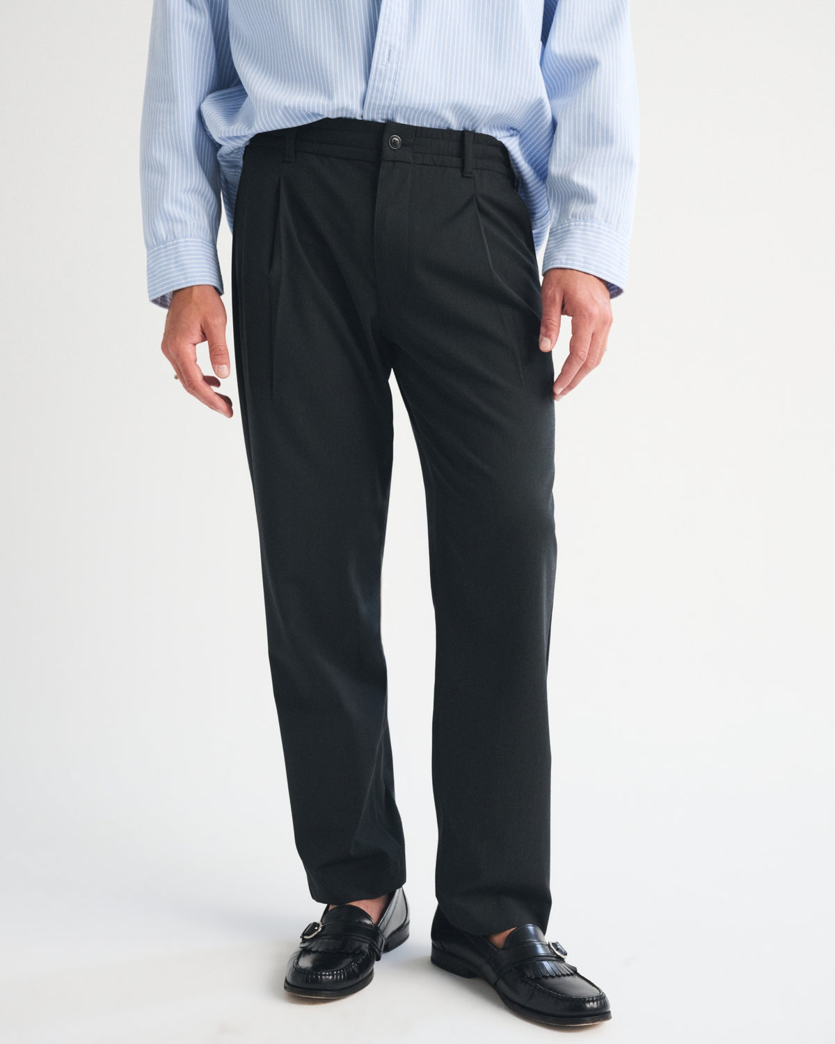 Abercrombie Relaxed Straight Pleated Hybrid-Waist Trouser