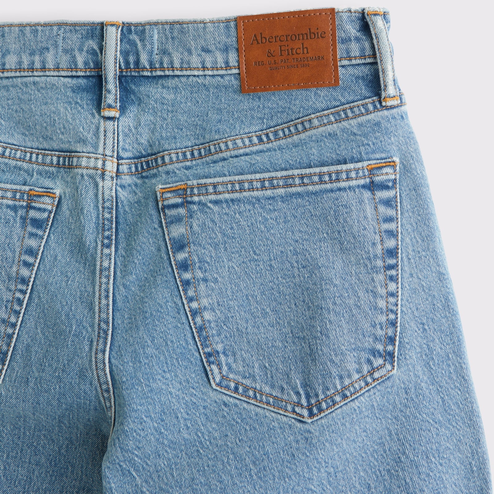 Abercrombie 90s Straight Jean